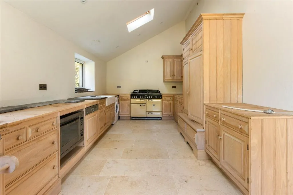4 bed Detached