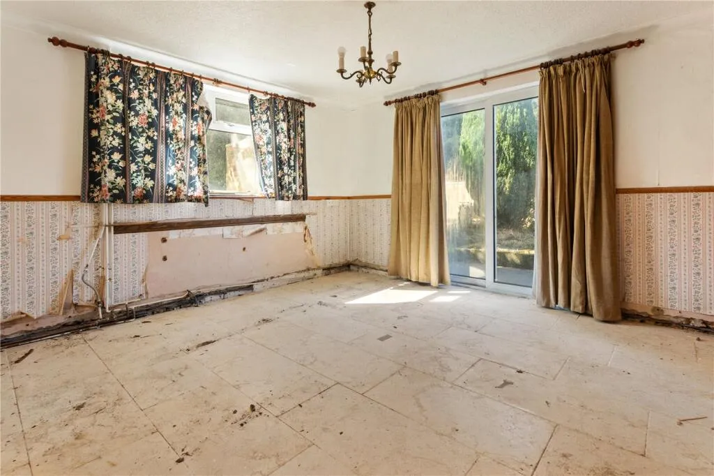 4 bed Detached