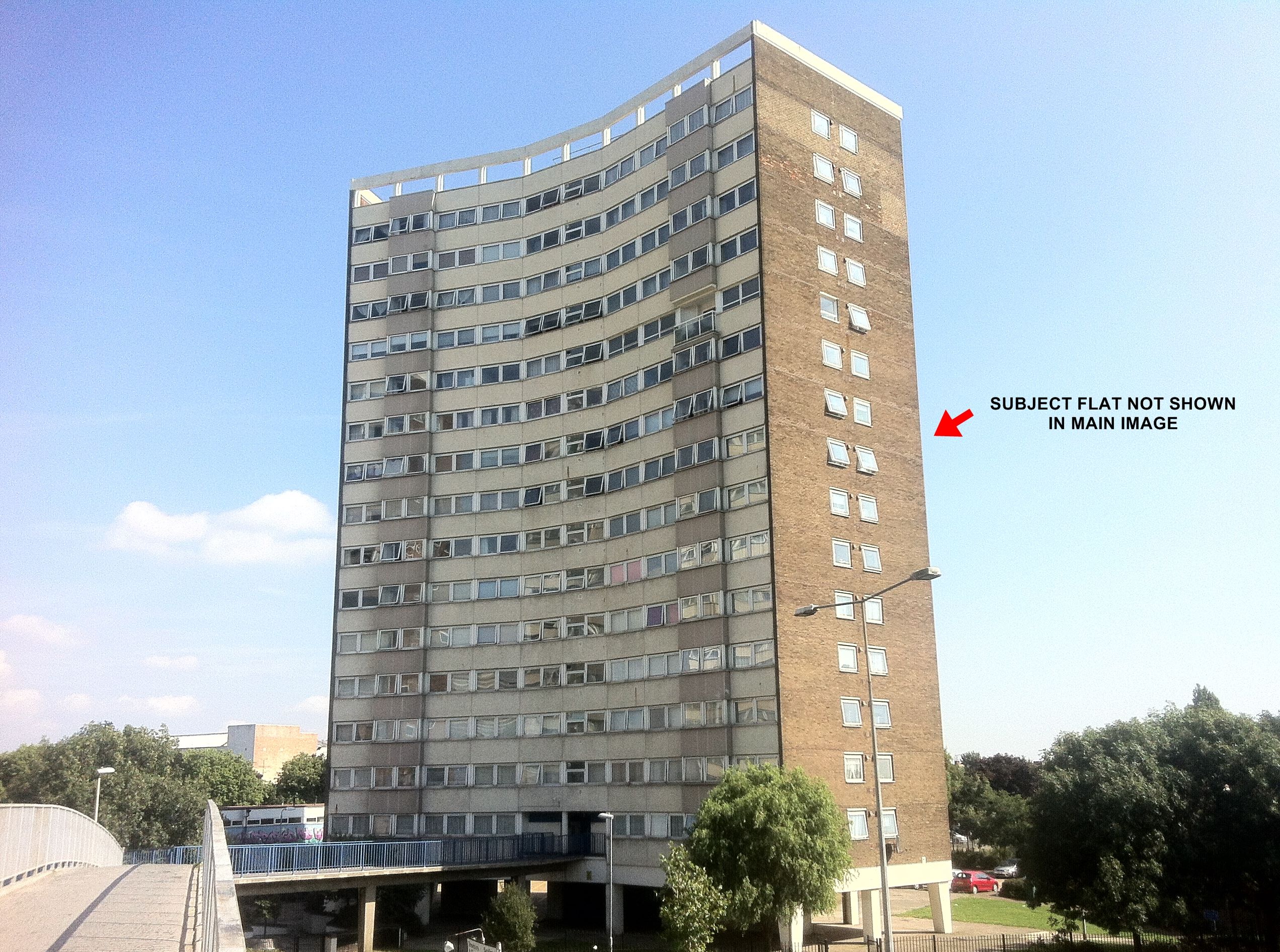 LEASEHOLD NINTH FLOOR PURPOSE BUILT ONE BEDROOM FLAT IN SOUTHEND TOWN CENTRE LOCATION