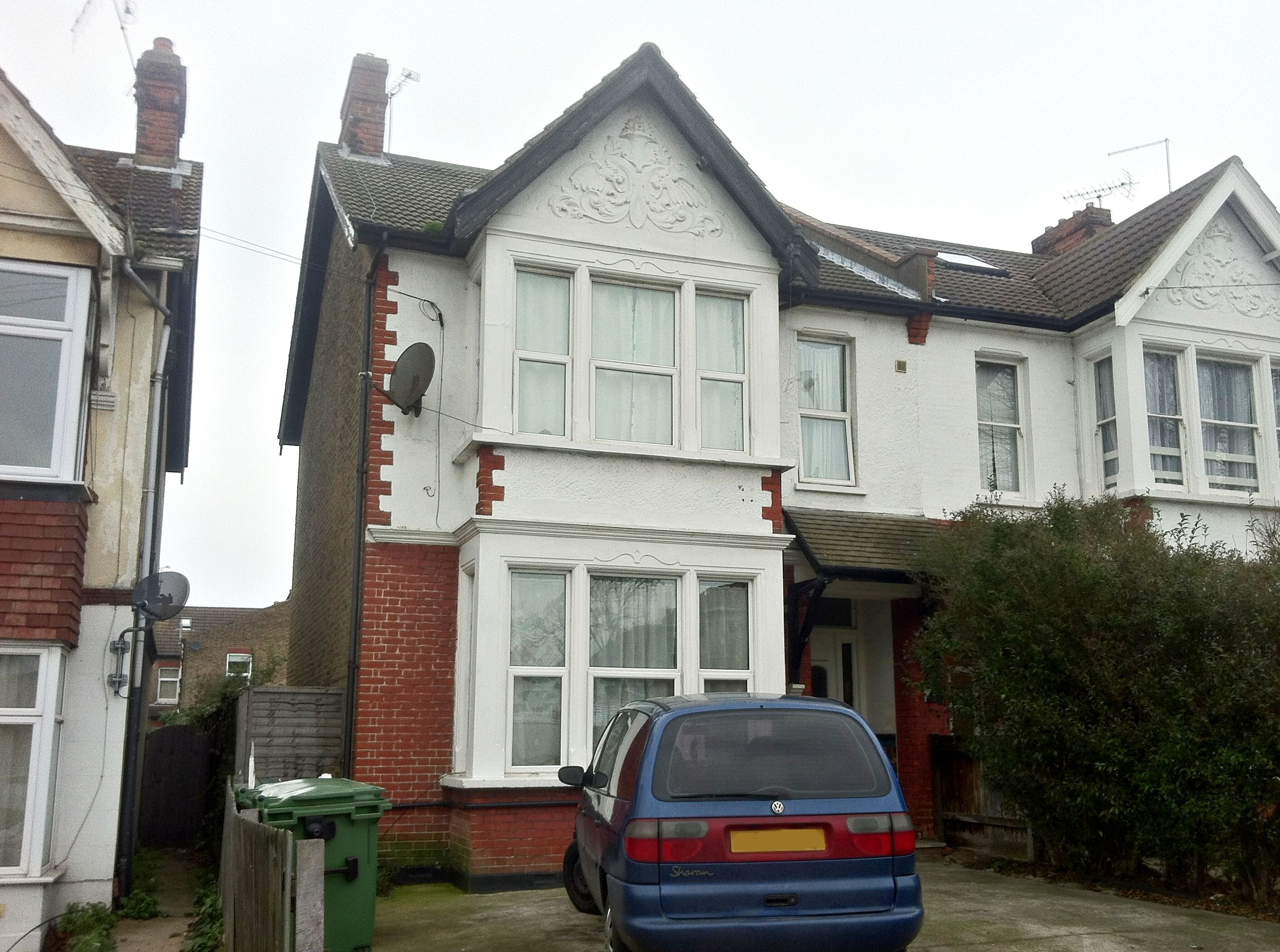 LATE LOT ENTRY - BUY TO LET OPPORTUNITY: LEASEHOLD ONE BEDROOM GROUND FLOOR FLAT LET ON AN ASSURED SHORTHOLD TENANCY
