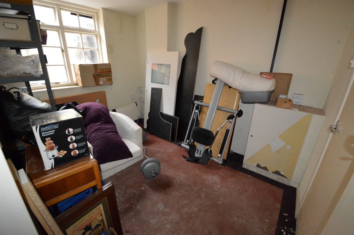 A FREEHOLD VACANT WORKSHOP/YARD AND OFFICE