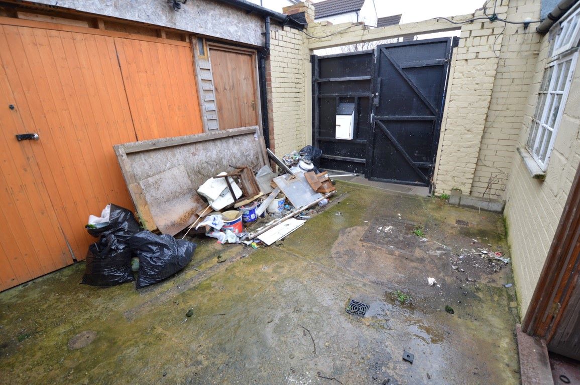 A FREEHOLD VACANT WORKSHOP/YARD AND OFFICE