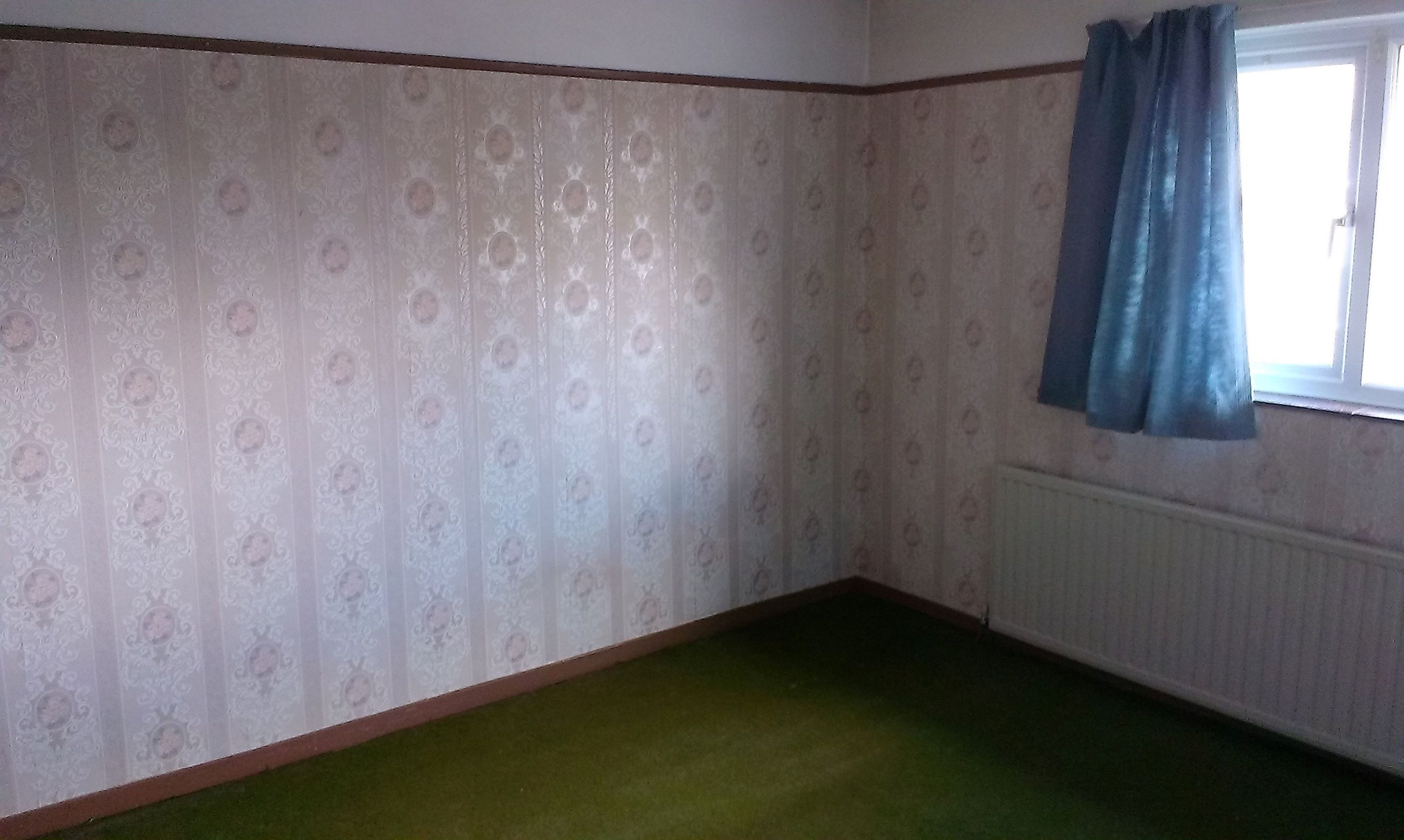 A VACANT FREEHOLD THREE BEDROOM SEMI-DETACHED HOUSE WITH AN ANNEXE GIVING FURTHER GROUND FLOOR ACCOMMODATION 