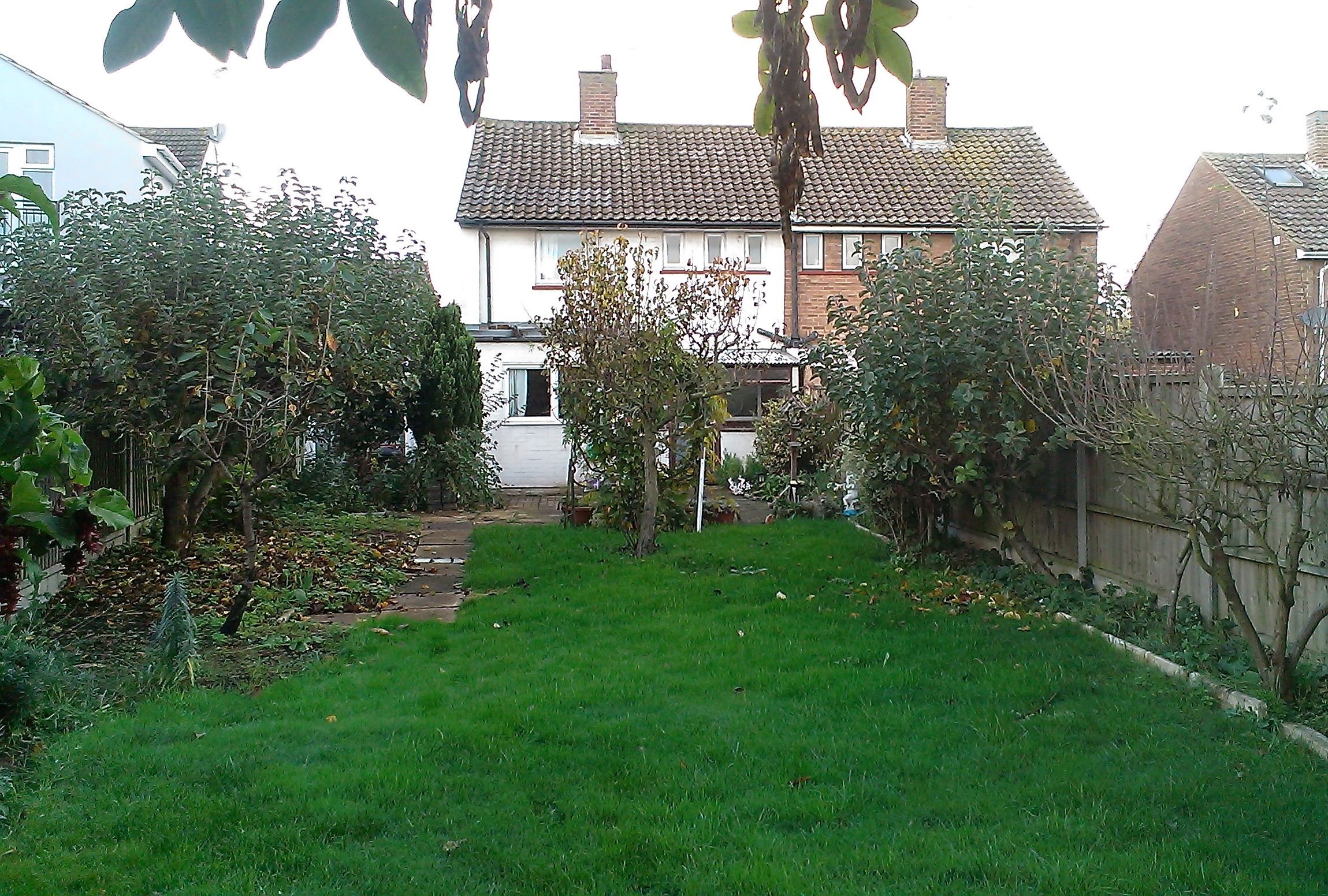 A VACANT FREEHOLD THREE BEDROOM SEMI-DETACHED HOUSE WITH AN ANNEXE GIVING FURTHER GROUND FLOOR ACCOMMODATION 