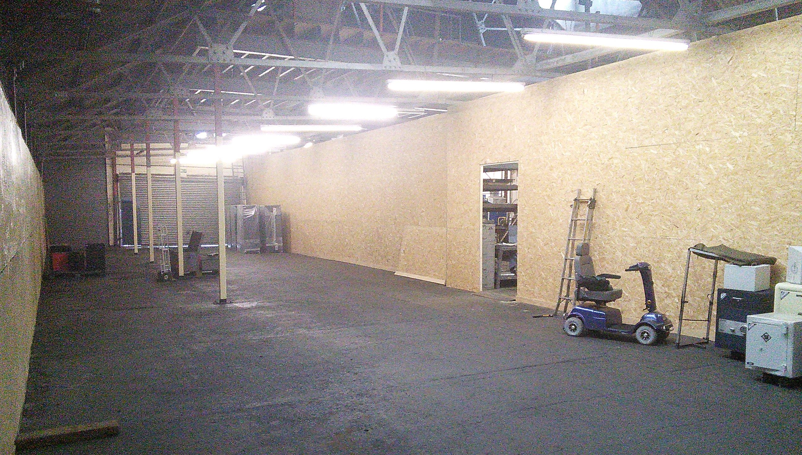 POTENTIAL FOR REDEVELOPMENT, SUBJECT TO PLANNING APPROVAL: 17,000 SQFT FREEHOLD INDUSTRIAL WAREHOUSE BUILDING ON 0.6 ACRE SITE WITH STORAGE/GARAGING TO REAR, OFFERED WITH VACANT POSSESSION ON COMPLETION