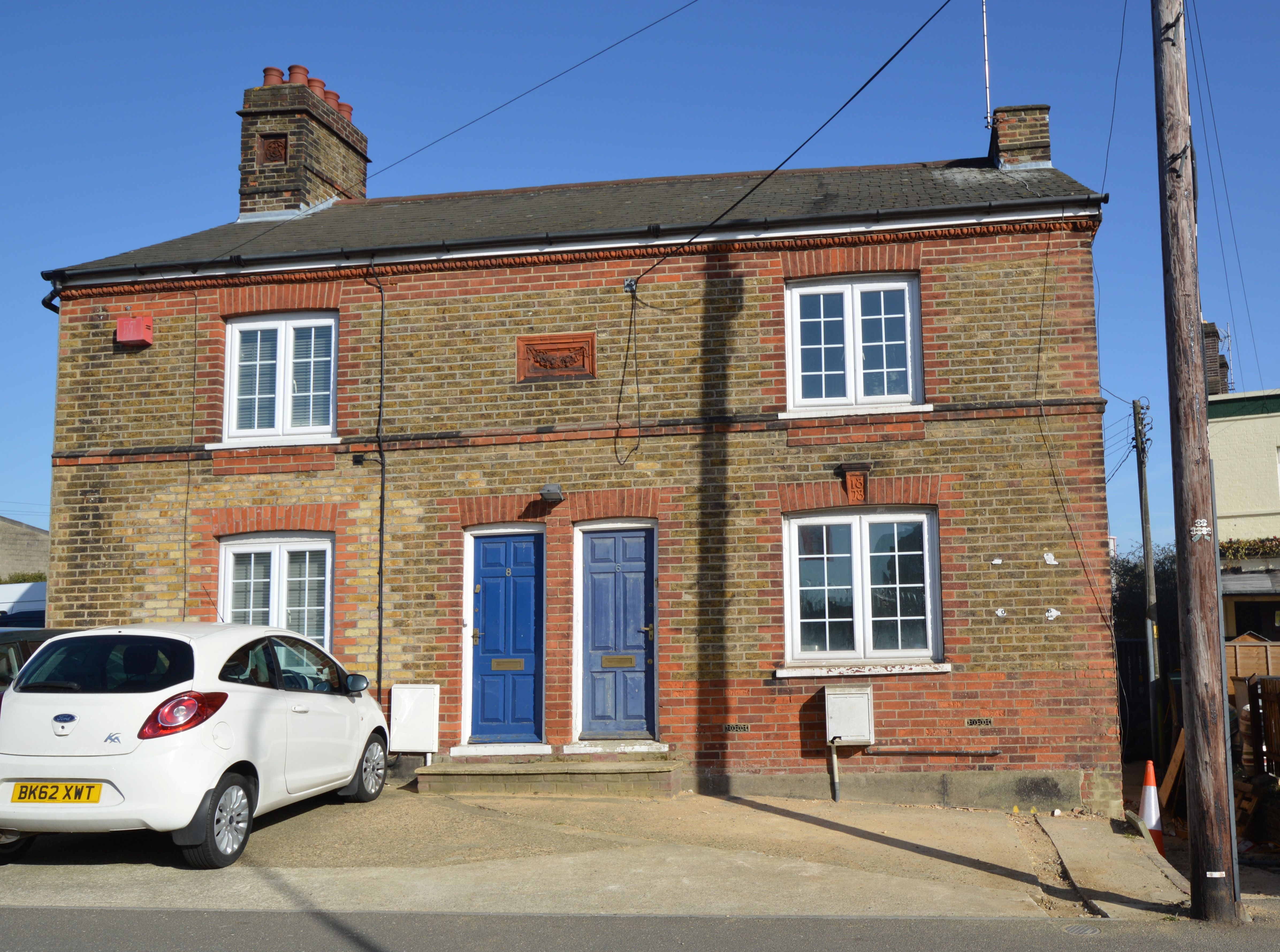 INVESTMENT OPPORTUNITY: TWO BEDROOM SEMI DETACHED HOUSE WITH BASEMENT IN NEED OF SOME MODERNISATION AND STRUCTURAL WORK.