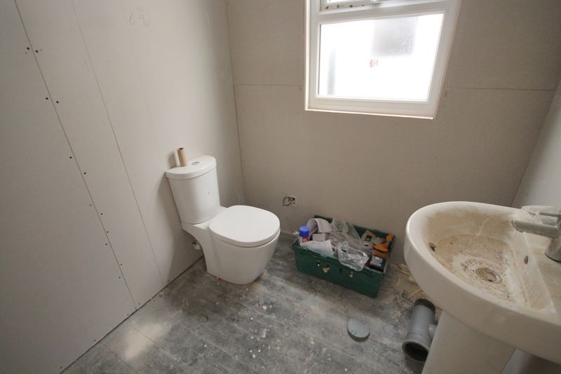 INVESTMENT OPPORTUNITY: VACANT FREEHOLD TWO BEDROOM DETACHED BUNGALOW WITH SOME WORKS NEEDED TO COMPLETE THE REFURBISHMENT