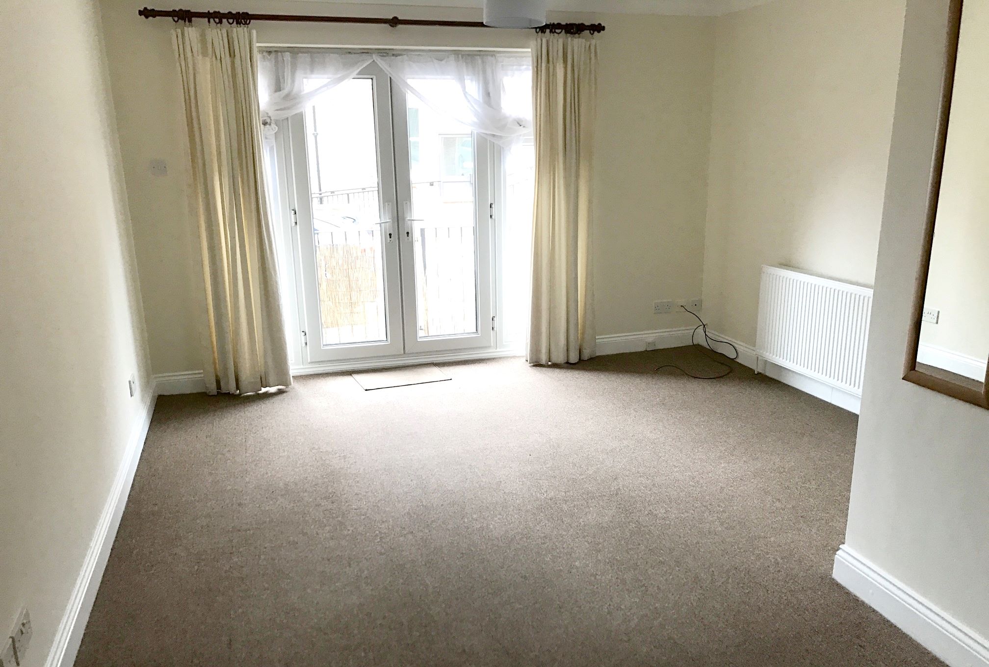 RESIDENTIAL INVESTMENT: A VACANT LEASEHOLD TWO BEDROOM GROUND FLOOR APARTMENT PLACED CLOSE TO THE BRENTWOOD RAIL STATION AND TOWN CENTRE
