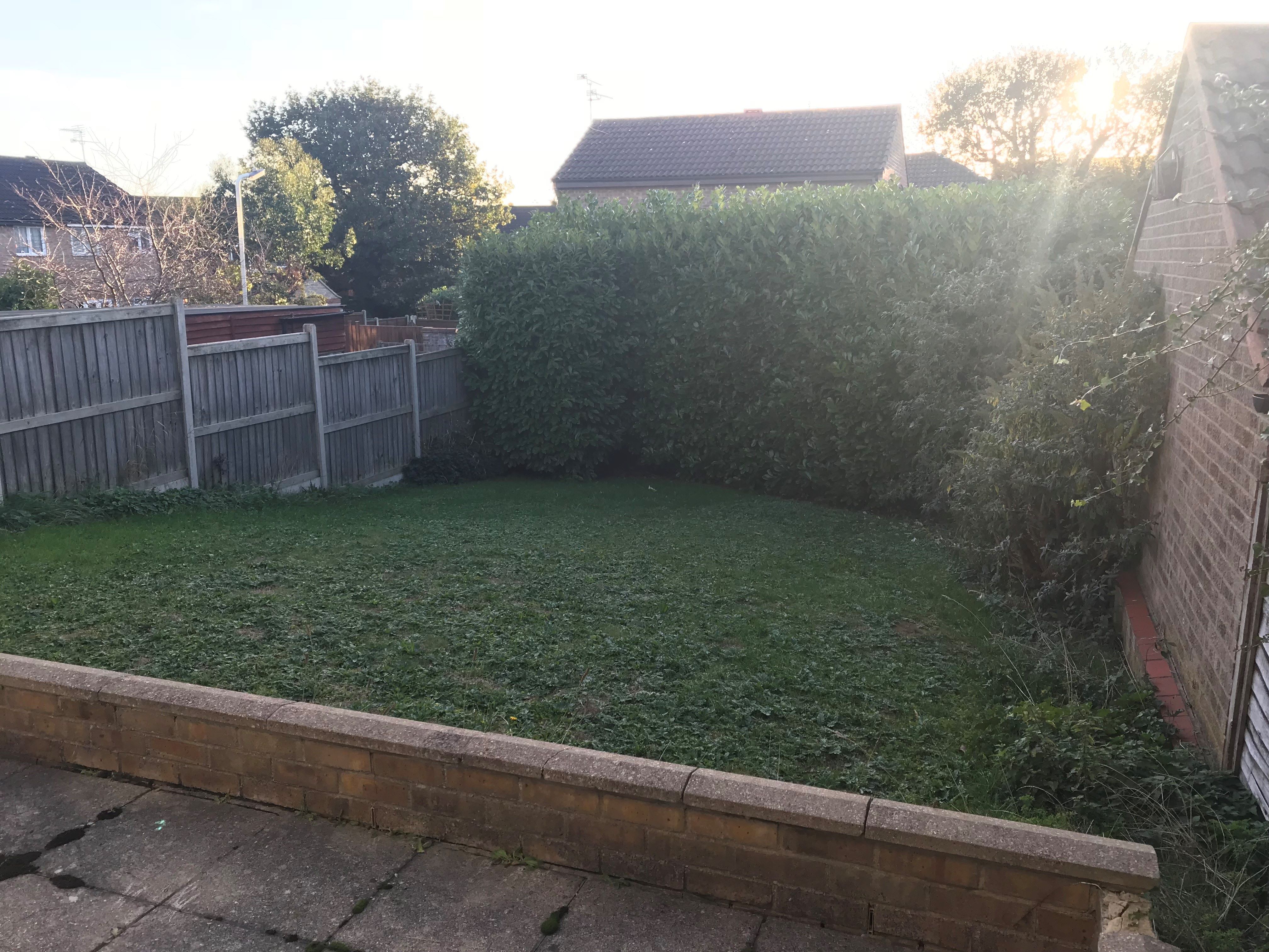 RESIDENTIAL INVESTMENT: A VACANT FREEHOLD 1980'S BUILT LINK DETACHED HOUSE WITH GARAGE REQUIRING SOME MODERNISATION AND IMPROVEMENT