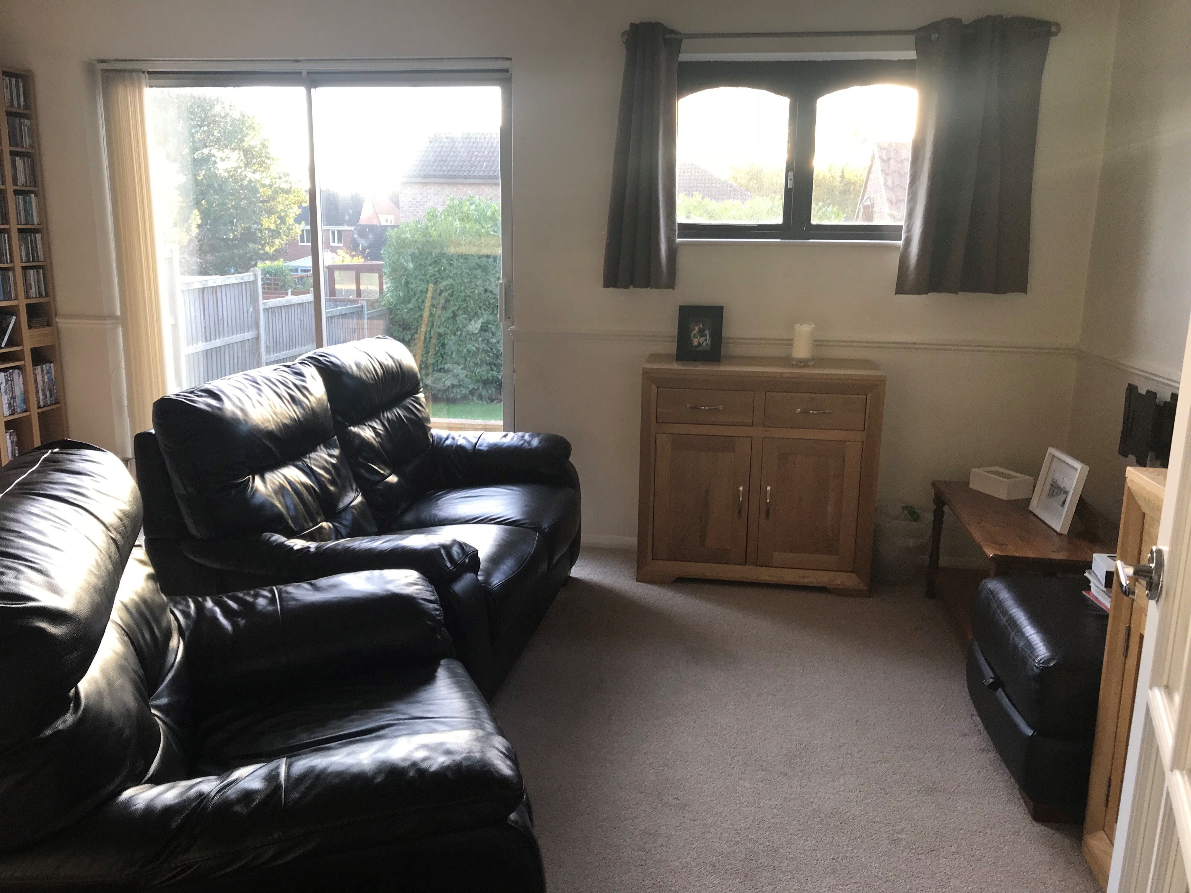 RESIDENTIAL INVESTMENT: A VACANT FREEHOLD 1980'S BUILT LINK DETACHED HOUSE WITH GARAGE REQUIRING SOME MODERNISATION AND IMPROVEMENT