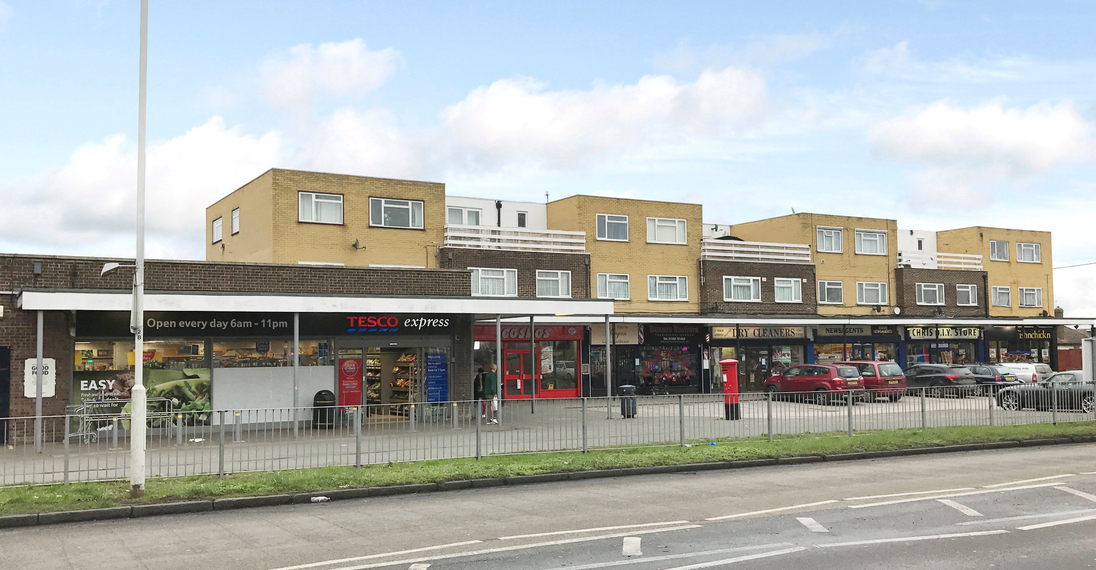 COMMERCIAL AND FREEHOLD INVESTMENT: A MIXED RESIDENTIAL/COMMERCIAL AND FREEHOLD INVESTMENT CURRENTLY PRODUCING £89,450 PER ANNUM