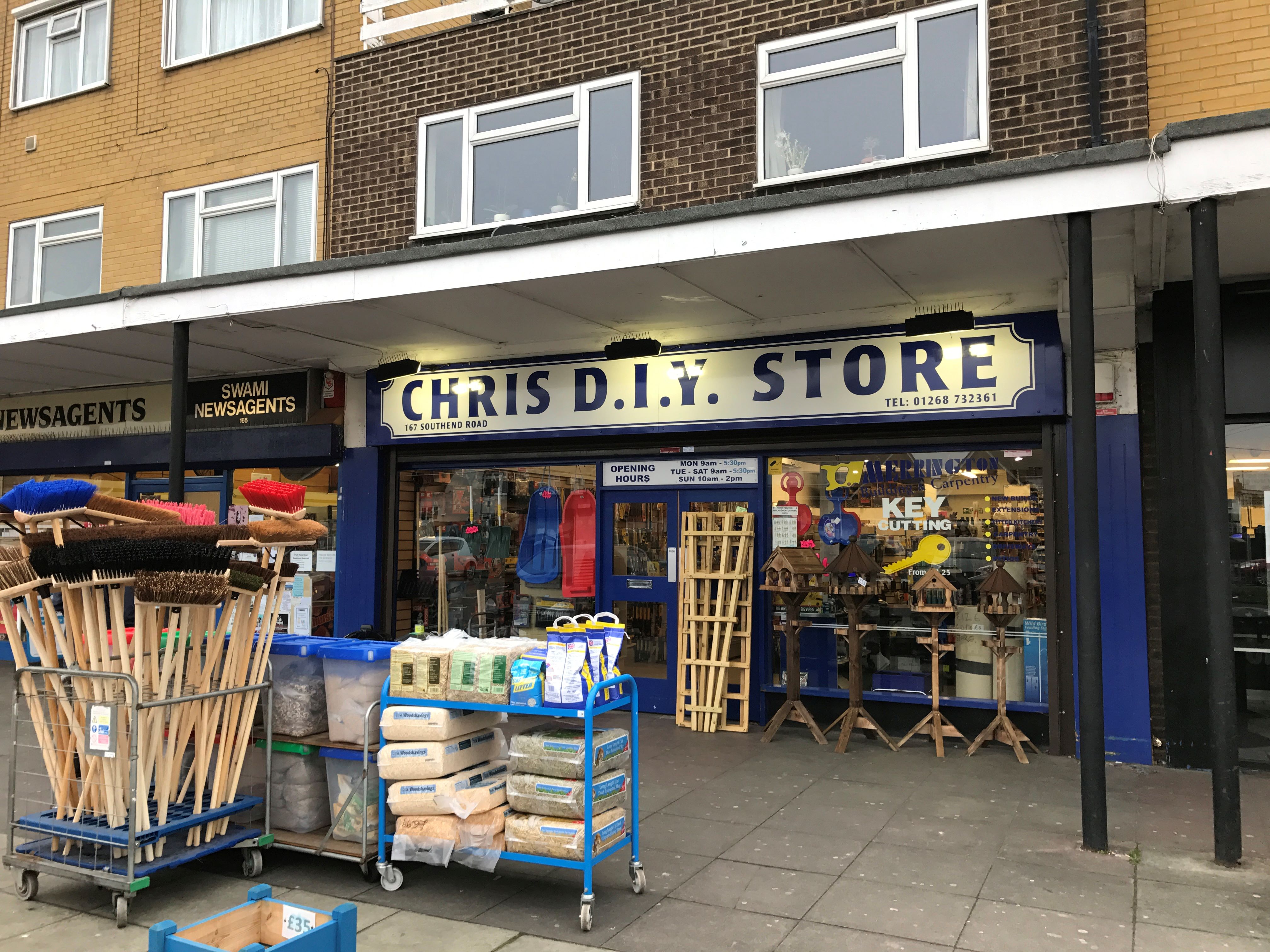 COMMERCIAL AND FREEHOLD INVESTMENT: A MIXED RESIDENTIAL/COMMERCIAL AND FREEHOLD INVESTMENT CURRENTLY PRODUCING £89,450 PER ANNUM