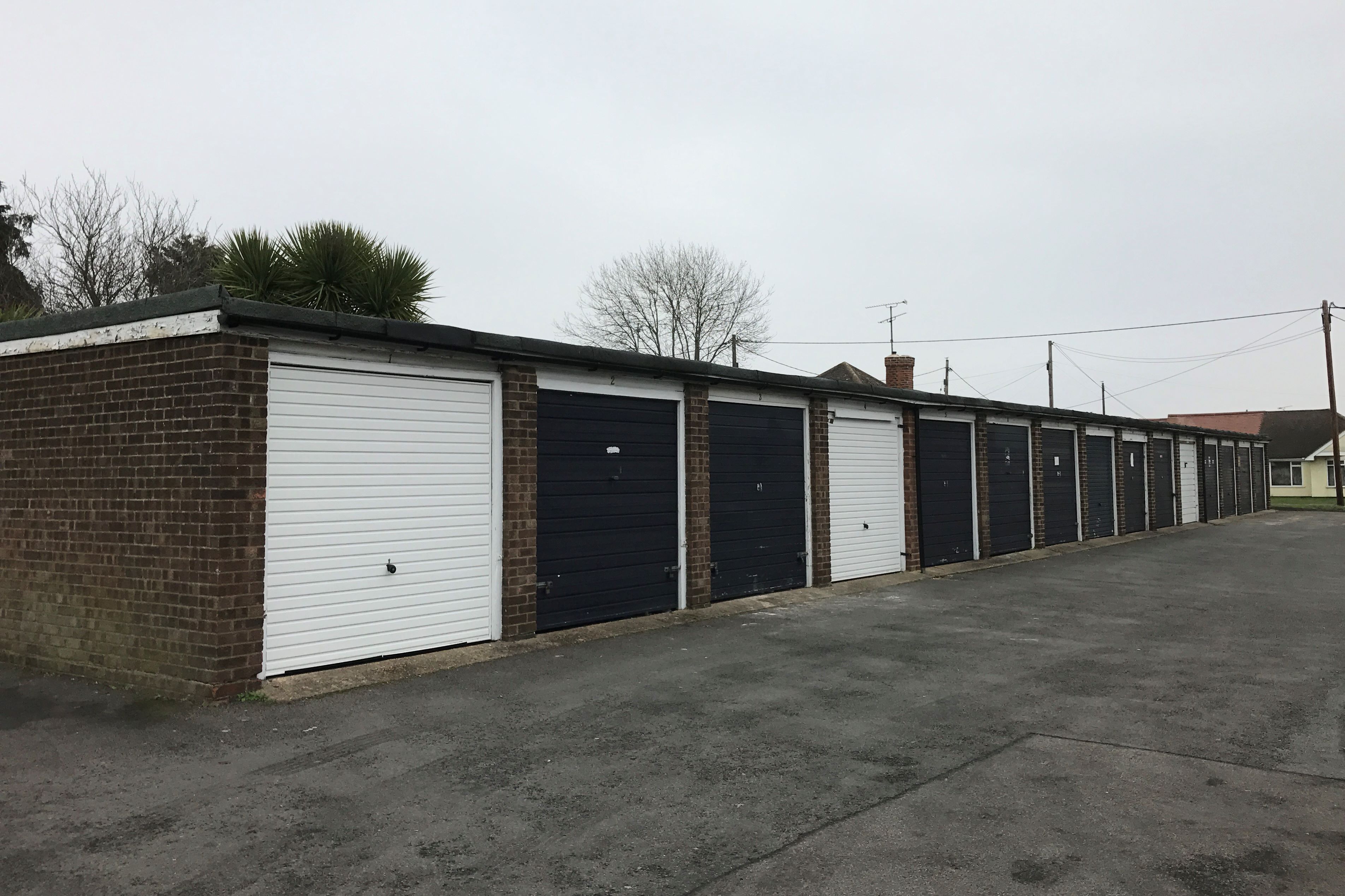 COMMERCIAL AND FREEHOLD INVESTMENT: A MIXED RESIDENTIAL/COMMERCIAL AND FREEHOLD INVESTMENT CURRENTLY PRODUCING £89,450 PER ANNUM