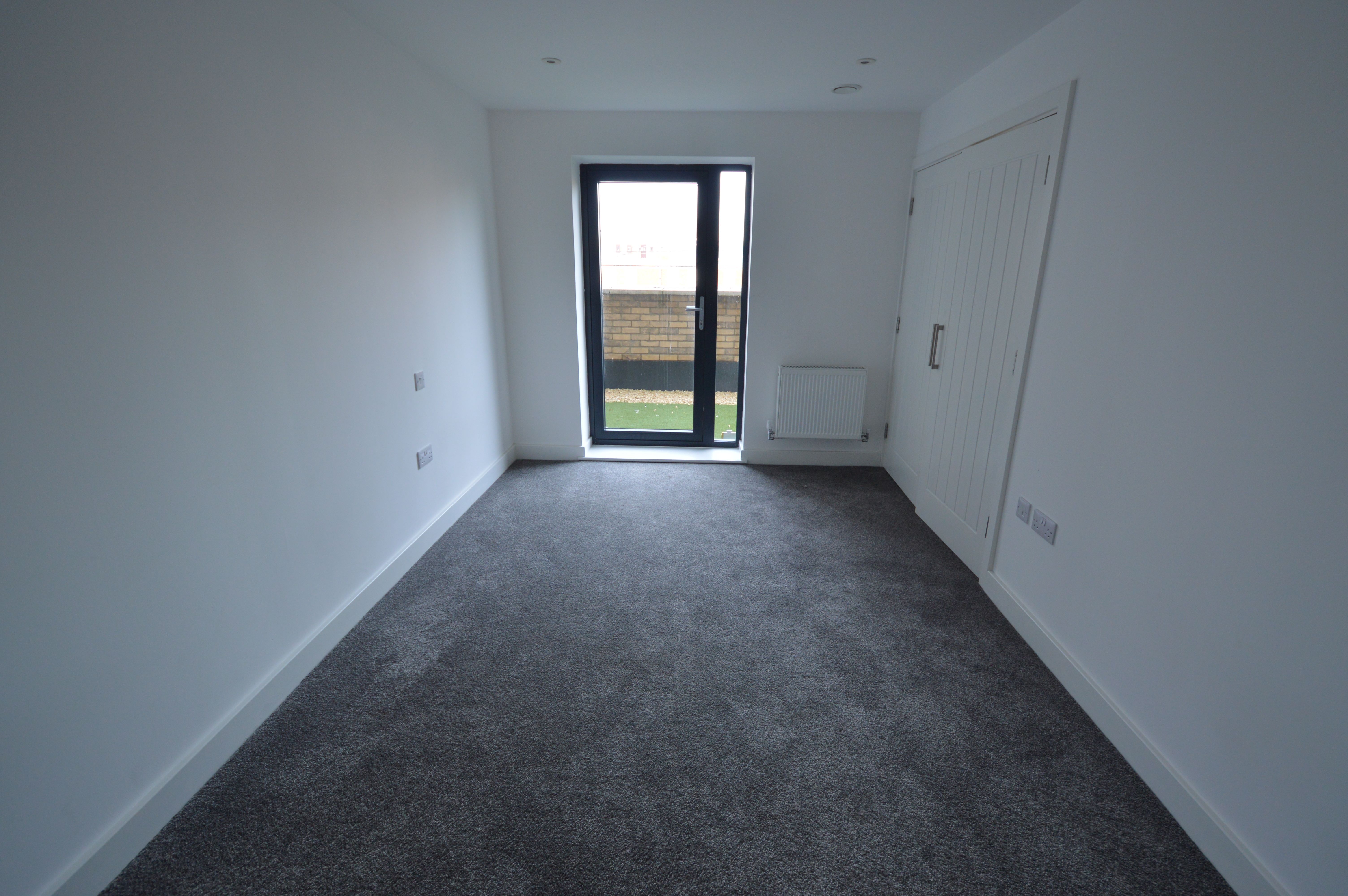 RESIDENTIAL INVESTMENT: A BRAND NEW LEASEHOLD TWO BEDROOM FOURTH FLOOR FLAT OFFERING GREAT POTENTIAL FOR BUY TO LET OR OWNER OCCUPATION