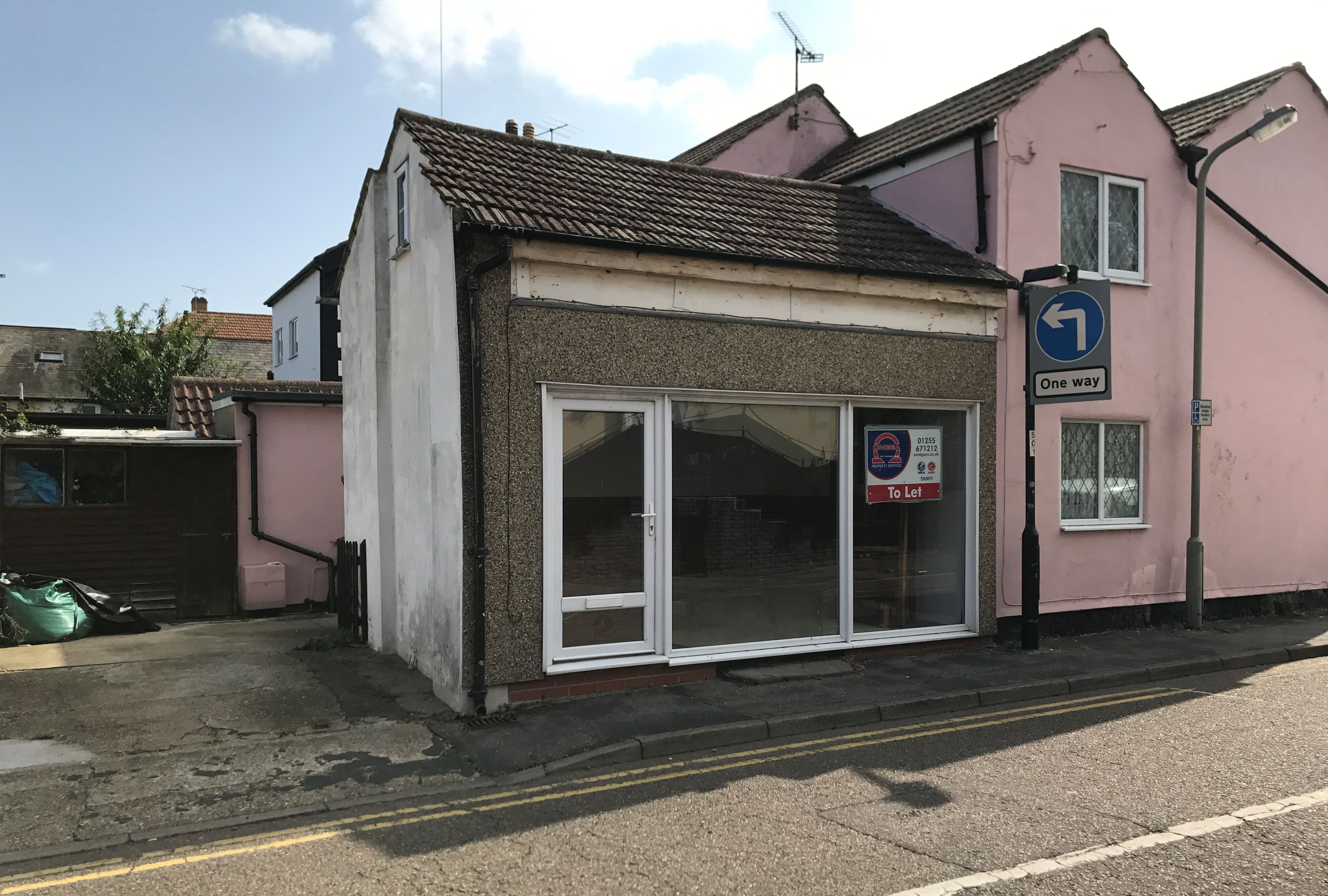 DEVELOPMENT OPPORTUNITY: A VACANT FREEHOLD LOCK UP SHOP WITH FULL PLANNING PERMISSION TO EXTEND AND CONVERT TO A ONE BEDROOM HOUSE