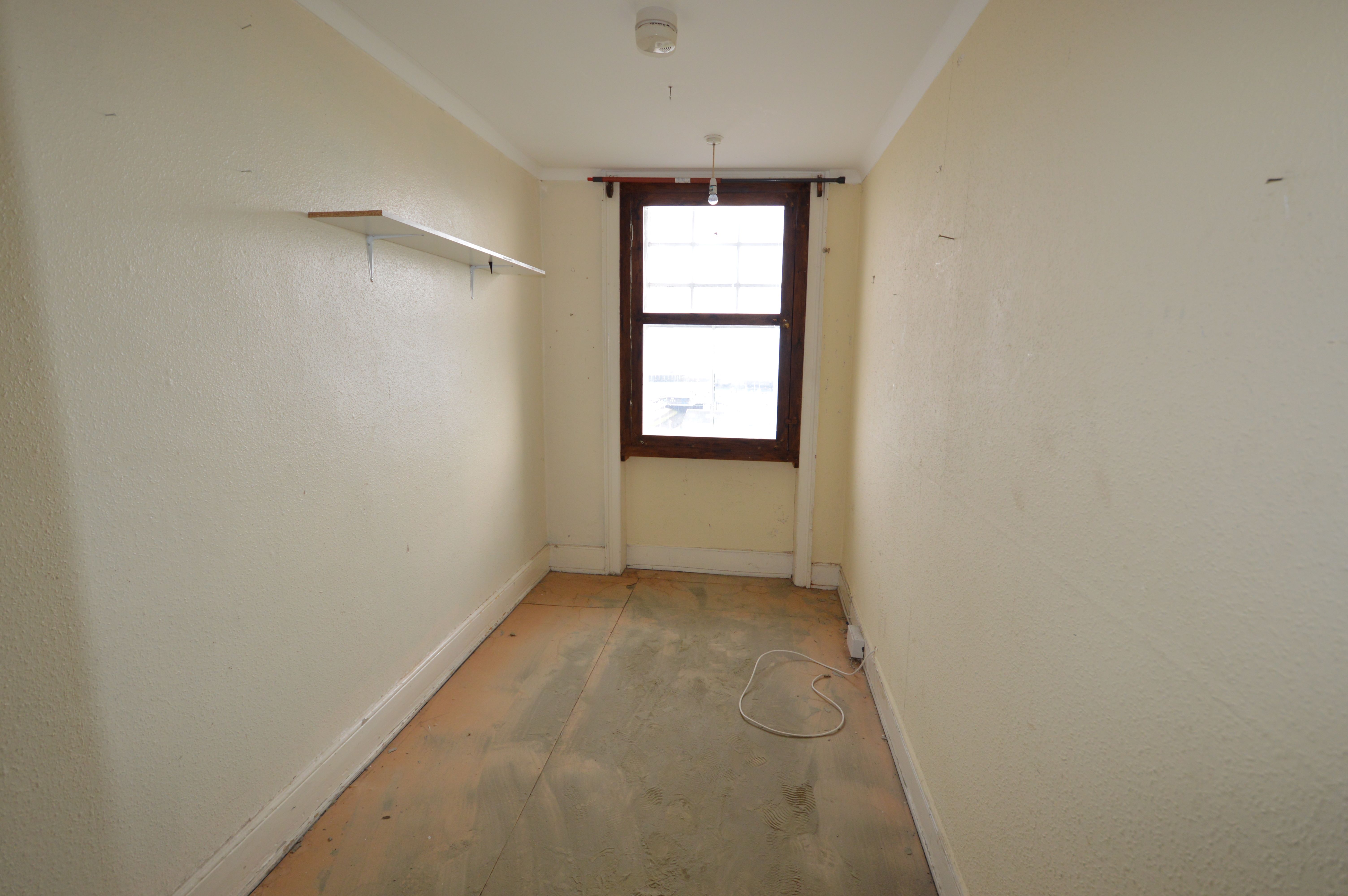 REFURBISHMENT INVESTMENT: A VACANT FREEHOLD GRADE II LISTED FIVE STOREY SEAFRONT TOWN HOUSE IN NEED OF FULL REFURBISHMENT