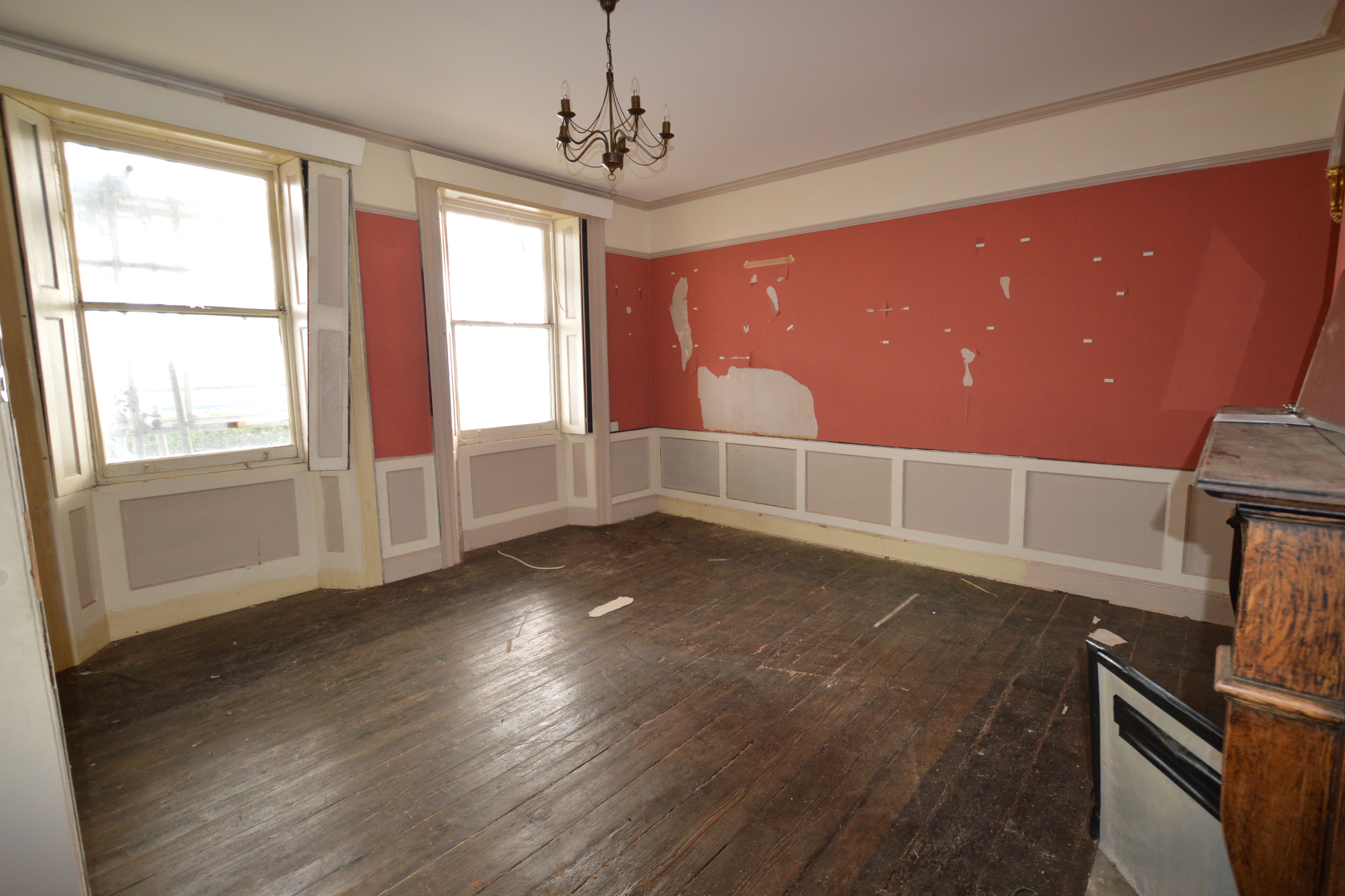 REFURBISHMENT INVESTMENT: A VACANT FREEHOLD GRADE II LISTED FIVE STOREY SEAFRONT TOWN HOUSE IN NEED OF FULL REFURBISHMENT