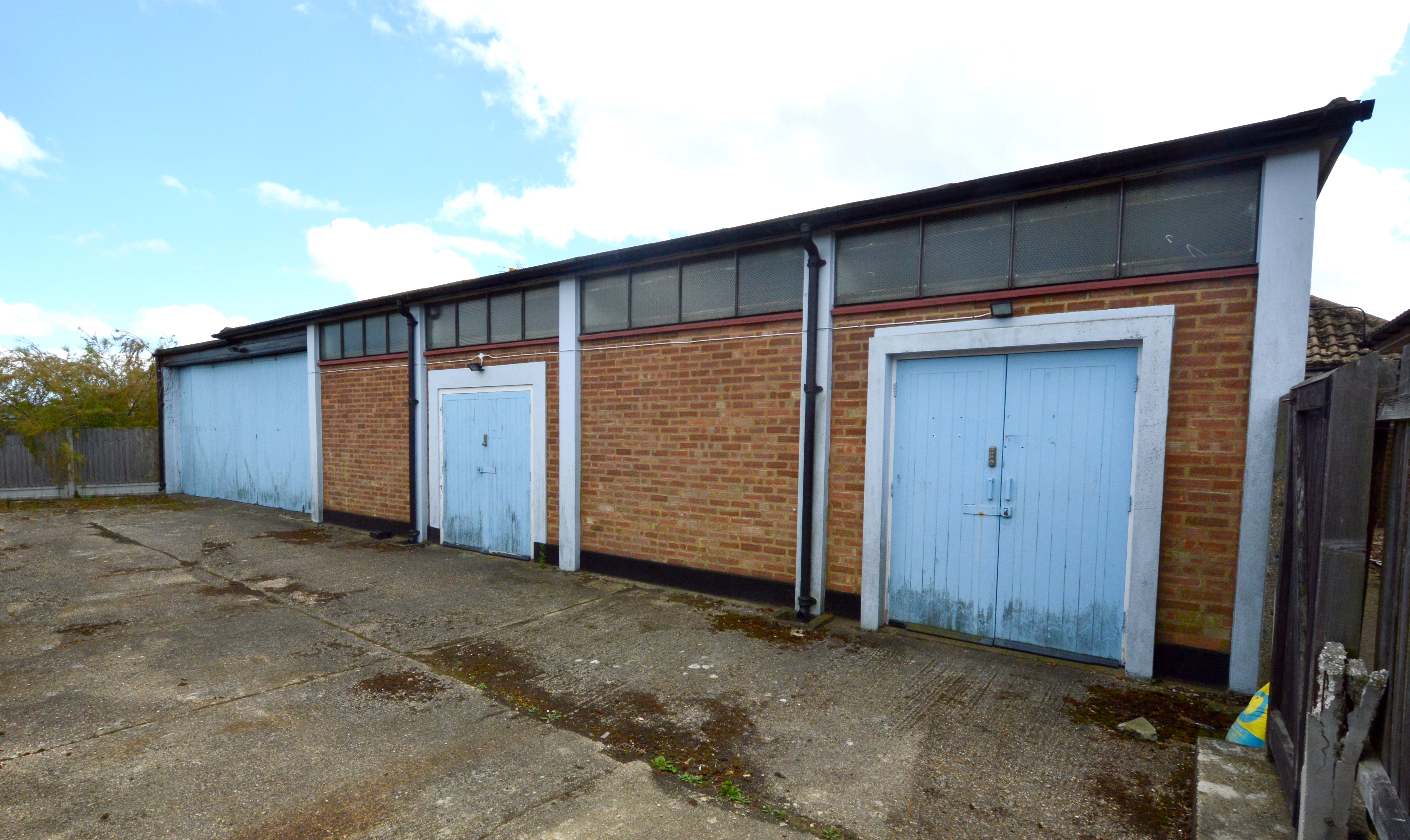 RESIDENTIAL AND STORAGE INVESTMENT: A VACANT FREEHOLD DETACHED ONE BEDROOM BUNGALOW AND A DETACHED FREEHOLD STORAGE UNIT