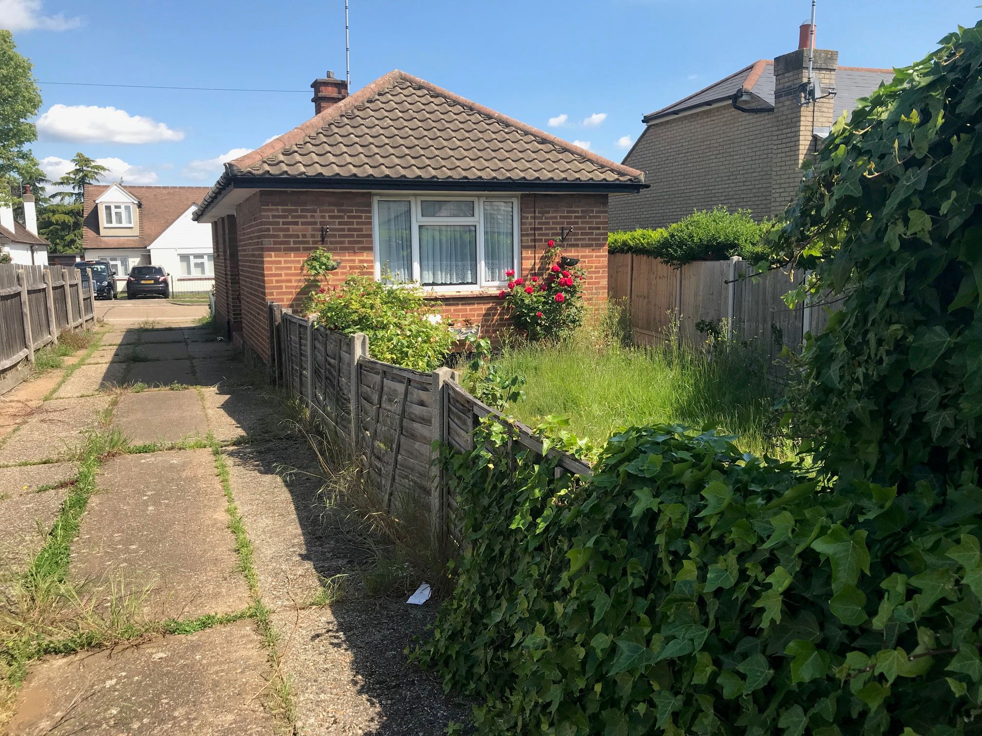 RESIDENTIAL AND STORAGE INVESTMENT: A VACANT FREEHOLD DETACHED ONE BEDROOM BUNGALOW AND A DETACHED FREEHOLD STORAGE UNIT