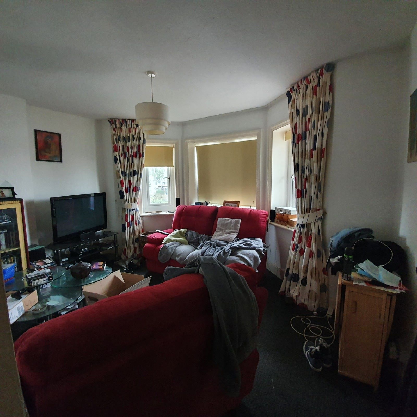RESIDENTIAL INVESTMENT OPPORTUNITY: THREE SELF CONTAINED ONE BEDROOM FLATS BEING SOLD WITH THE FREEHOLD OF THE BUILDING 