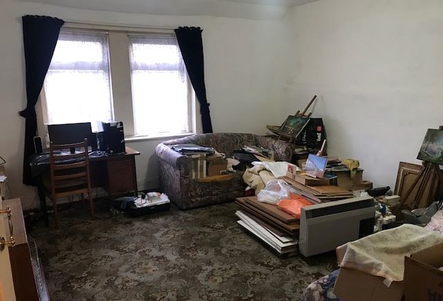 REFURBISHMENT OPPORTUNITY: A THREE BEDROOM FREEHOLD PERIOD HOUSE CLOSE TO TOWN CENTRE AND CASTLE PARK IN NEED OF REFURBISHMENT
