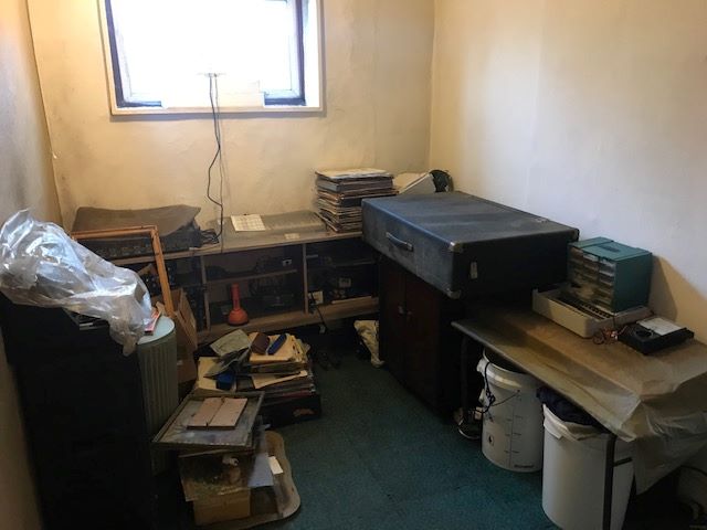 REFURBISHMENT OPPORTUNITY: A THREE BEDROOM FREEHOLD PERIOD HOUSE CLOSE TO TOWN CENTRE AND CASTLE PARK IN NEED OF REFURBISHMENT