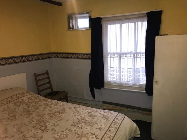 REFURBISHMENT OPPORTUNITY: A THREE BEDROOM FREEHOLD PERIOD HOUSE CLOSE TO TOWN CENTRE AND CASTLE PARK IN NEED OF REFURBISHMENT