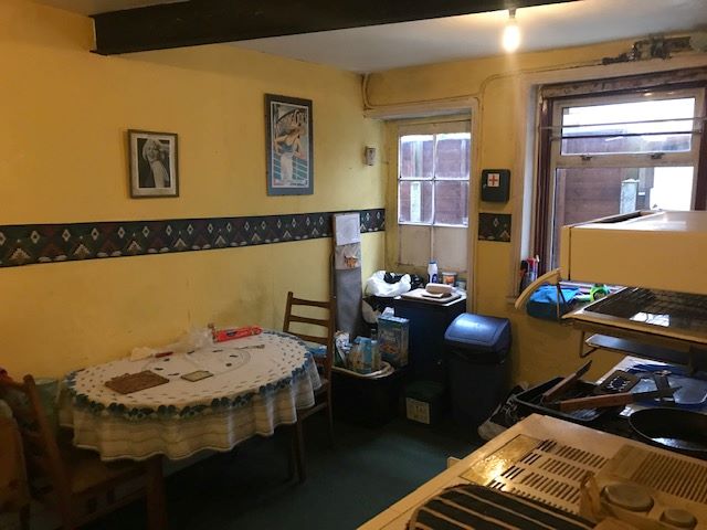 REFURBISHMENT OPPORTUNITY: A THREE BEDROOM FREEHOLD PERIOD HOUSE CLOSE TO TOWN CENTRE AND CASTLE PARK IN NEED OF REFURBISHMENT