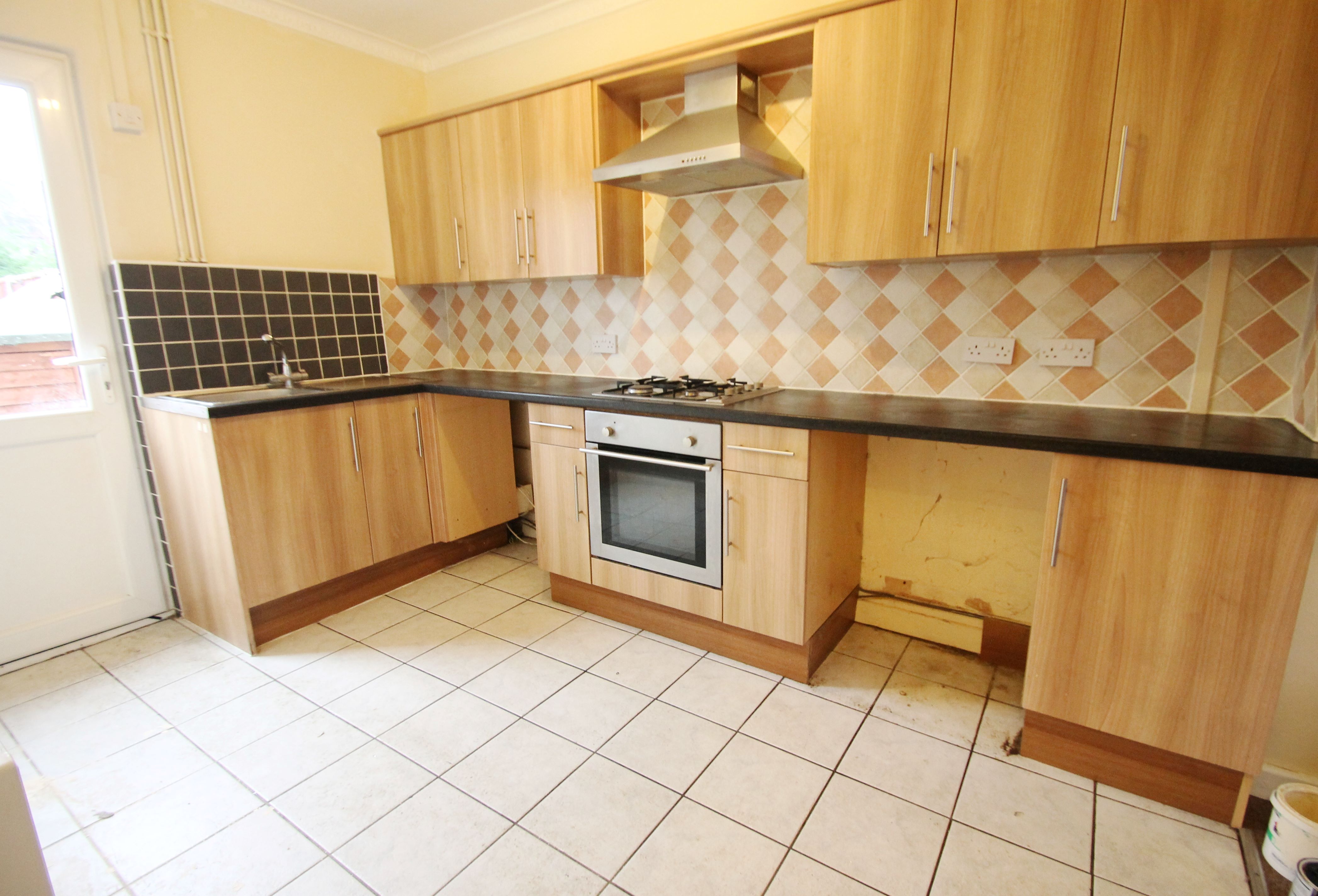 RESIDENTIAL INVESTMENT: A VACANT FREEHOLD HOUSE REQUIRING SOME IMPROVEMENT CONSIDERED TO BE IDEAL FOR A BUY TO LET INVESTMENT