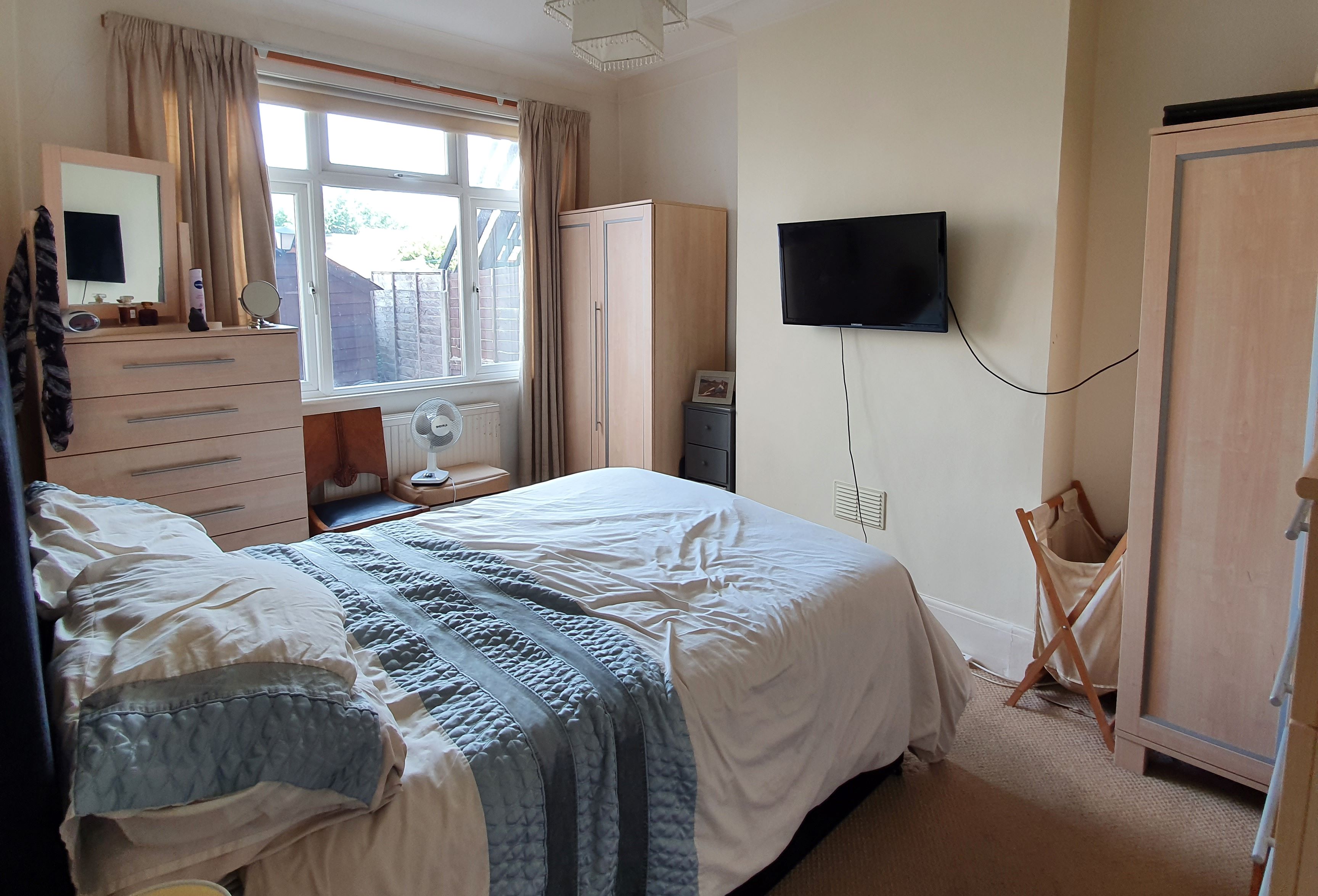 RESIDENTIAL INVESTMENT: A GROUND FLOOR FLAT WITH ITS OWN REAR GARDEN.