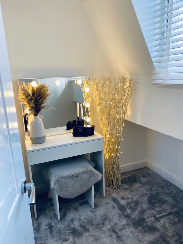 RESIDENTIAL FREEHOLD INVESTMENT: A BLOCK OF NEWLY CONVERTED LUXURY APARTMENTS WITHIN A GRADE II LISTED BUILDING IN THE CENTER OF IPSWICH.