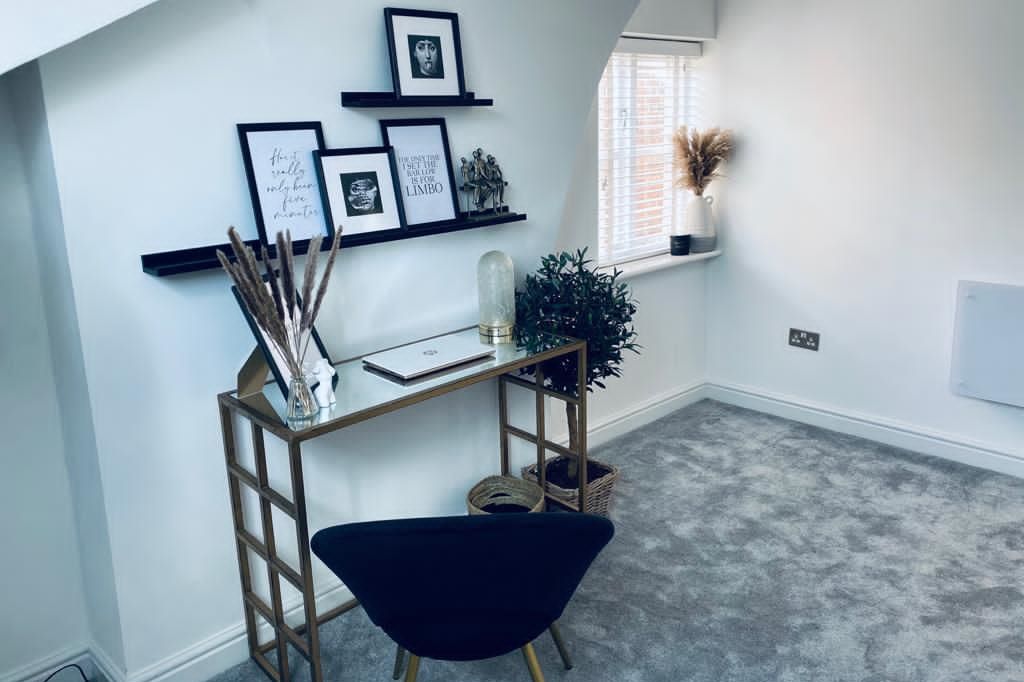 RESIDENTIAL FREEHOLD INVESTMENT: A BLOCK OF NEWLY CONVERTED LUXURY APARTMENTS WITHIN A GRADE II LISTED BUILDING IN THE CENTER OF IPSWICH.