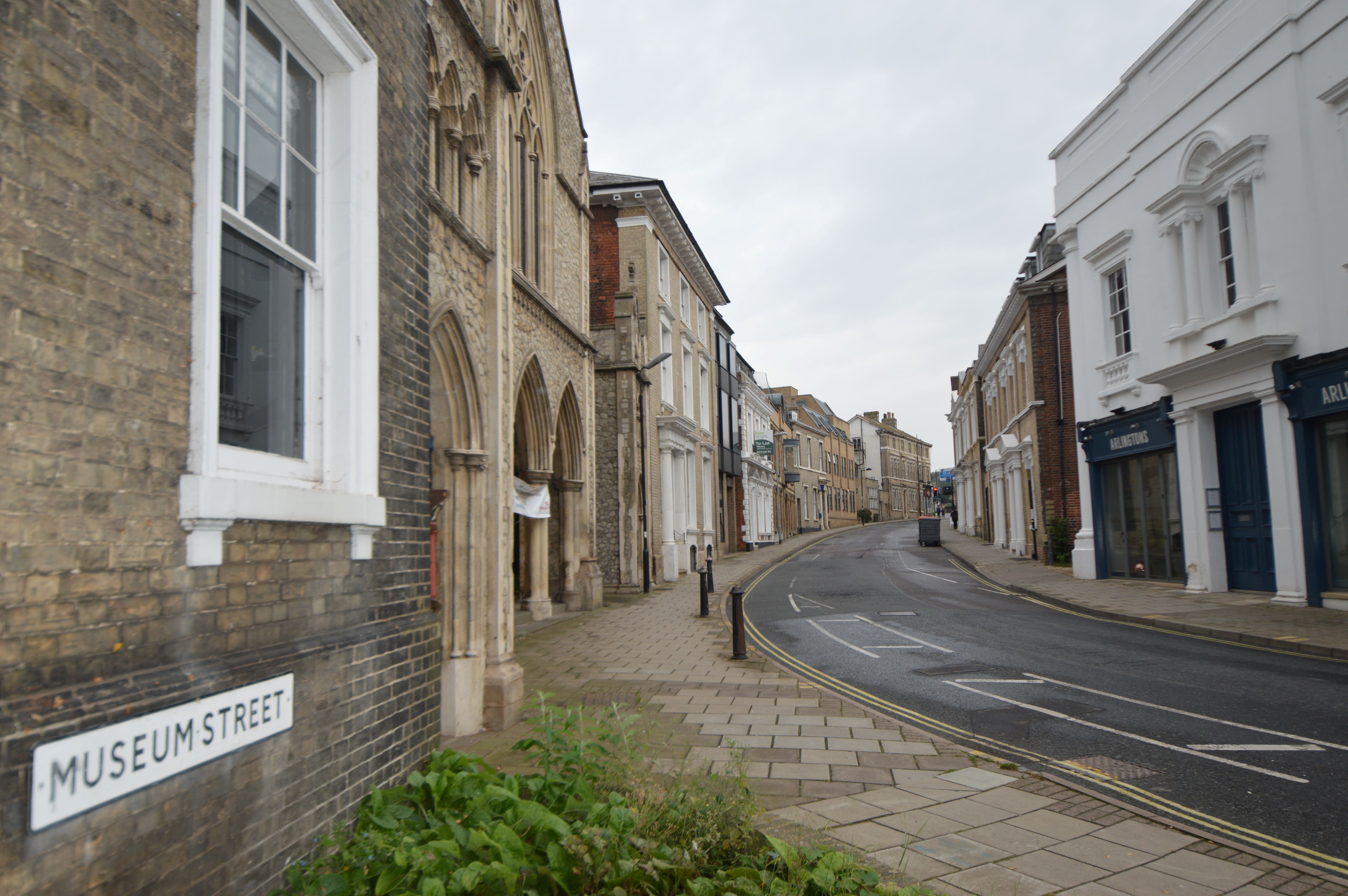 RESIDENTIAL FREEHOLD INVESTMENT: A BLOCK OF NEWLY CONVERTED LUXURY APARTMENTS WITHIN A GRADE II LISTED BUILDING IN THE CENTER OF IPSWICH.
