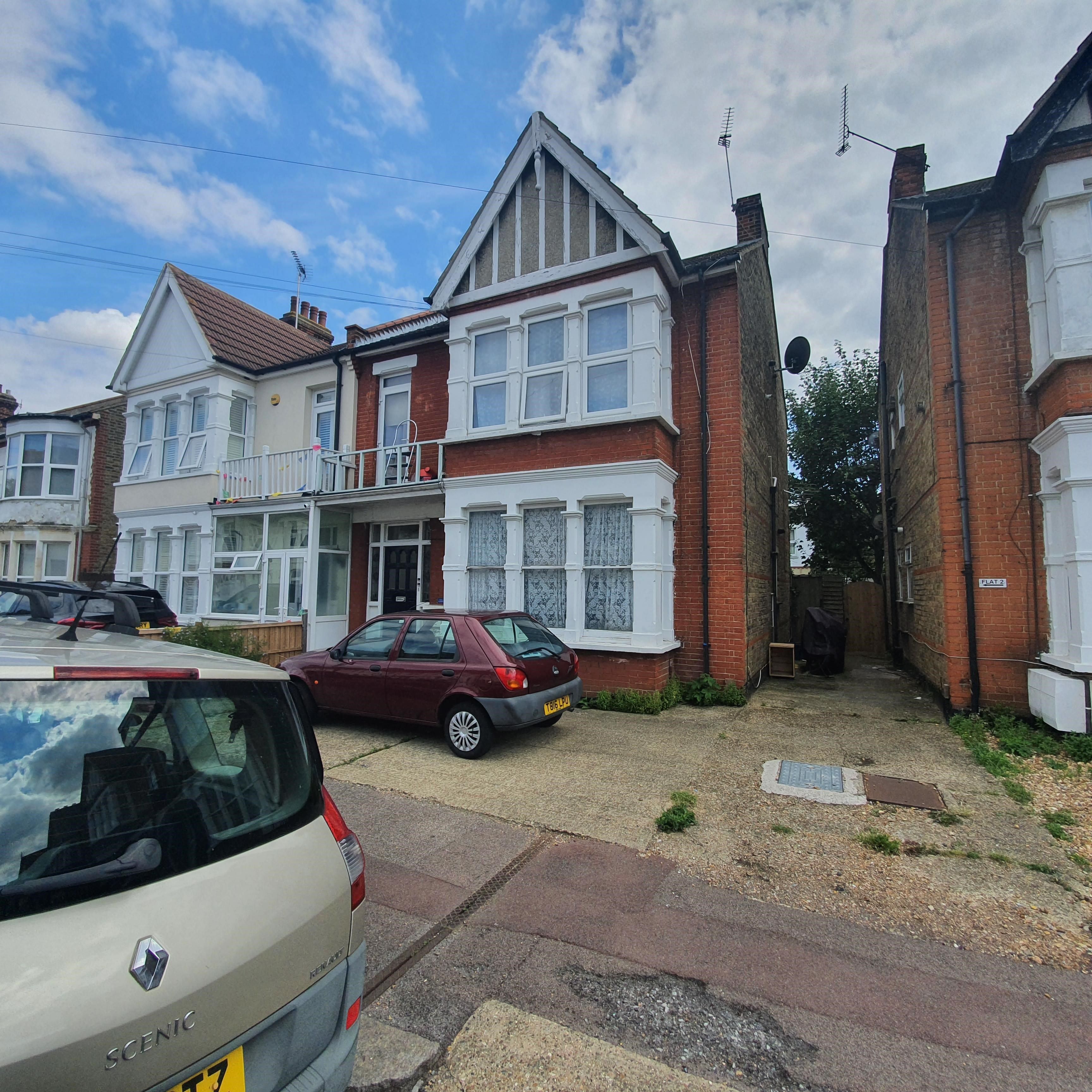 RESIDENTIAL INVESTMENT: A VACANT GROUND FLOOR FLAT WITH PRIVATE GARDEN CLOSE TO WESTCLIFF STATION OFFERED WITH A LEASE WITH 64 YEARS REMAINING
