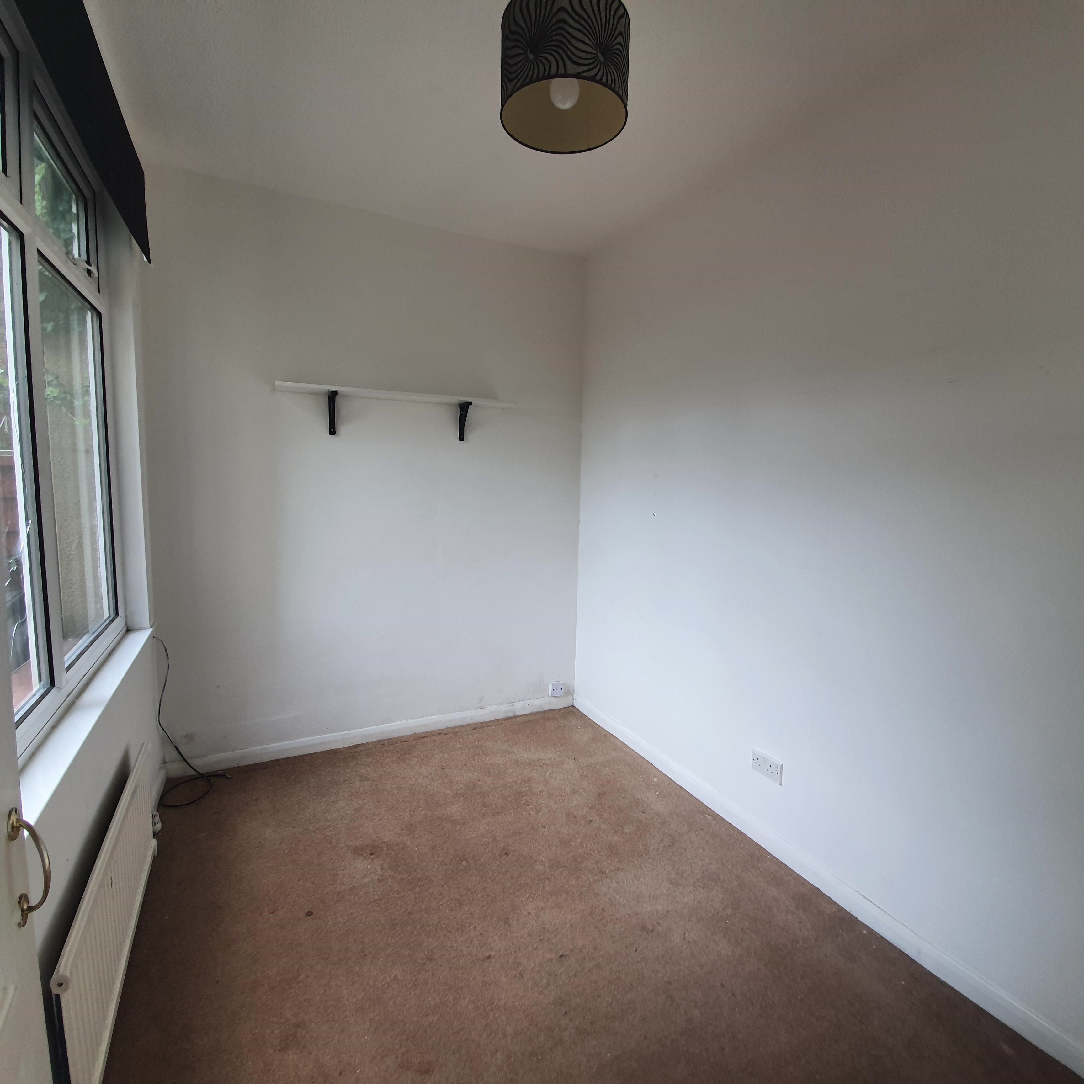 RESIDENTIAL INVESTMENT: A VACANT GROUND FLOOR FLAT WITH PRIVATE GARDEN CLOSE TO WESTCLIFF STATION OFFERED WITH A LEASE WITH 64 YEARS REMAINING