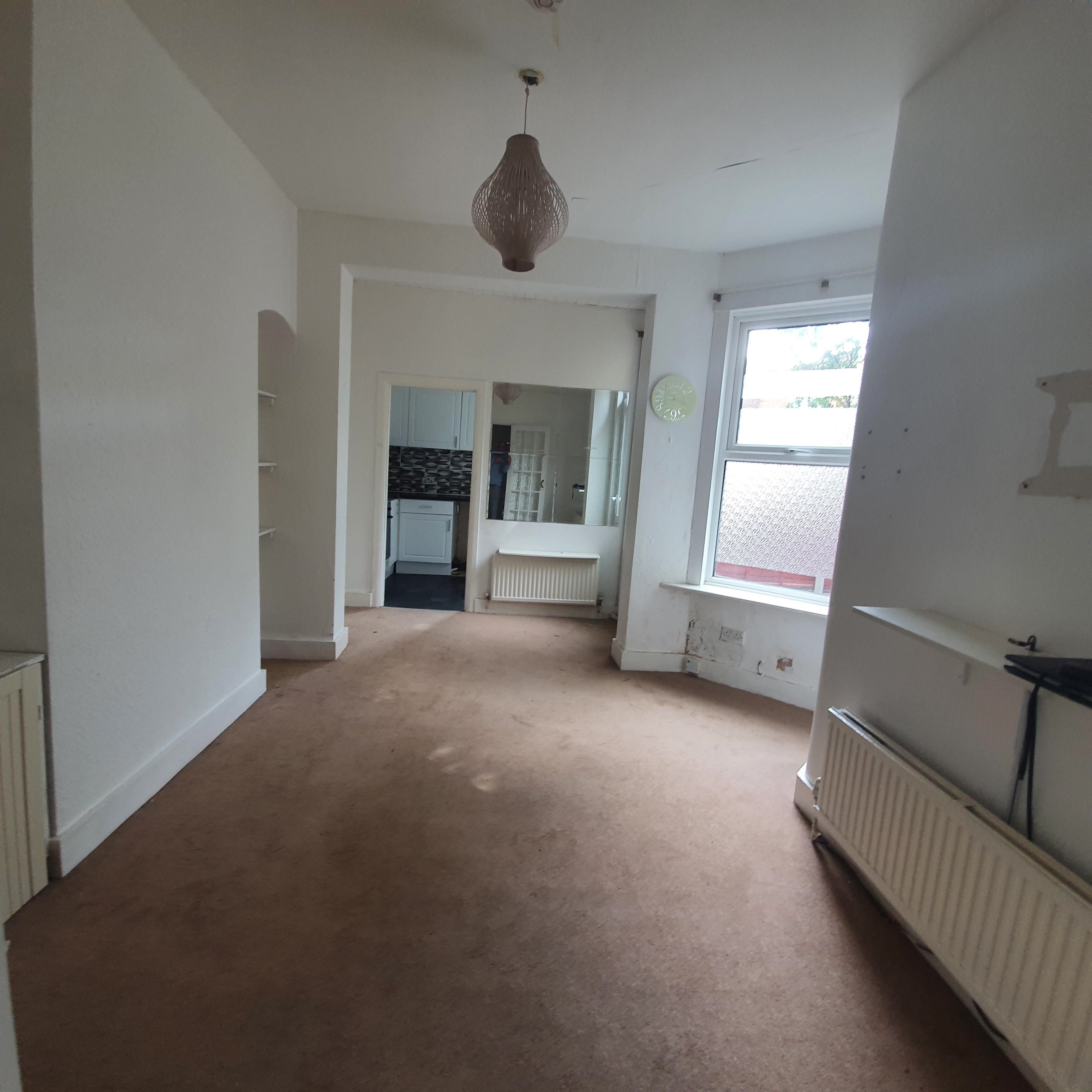 RESIDENTIAL INVESTMENT: A VACANT GROUND FLOOR FLAT WITH PRIVATE GARDEN CLOSE TO WESTCLIFF STATION OFFERED WITH A LEASE WITH 64 YEARS REMAINING