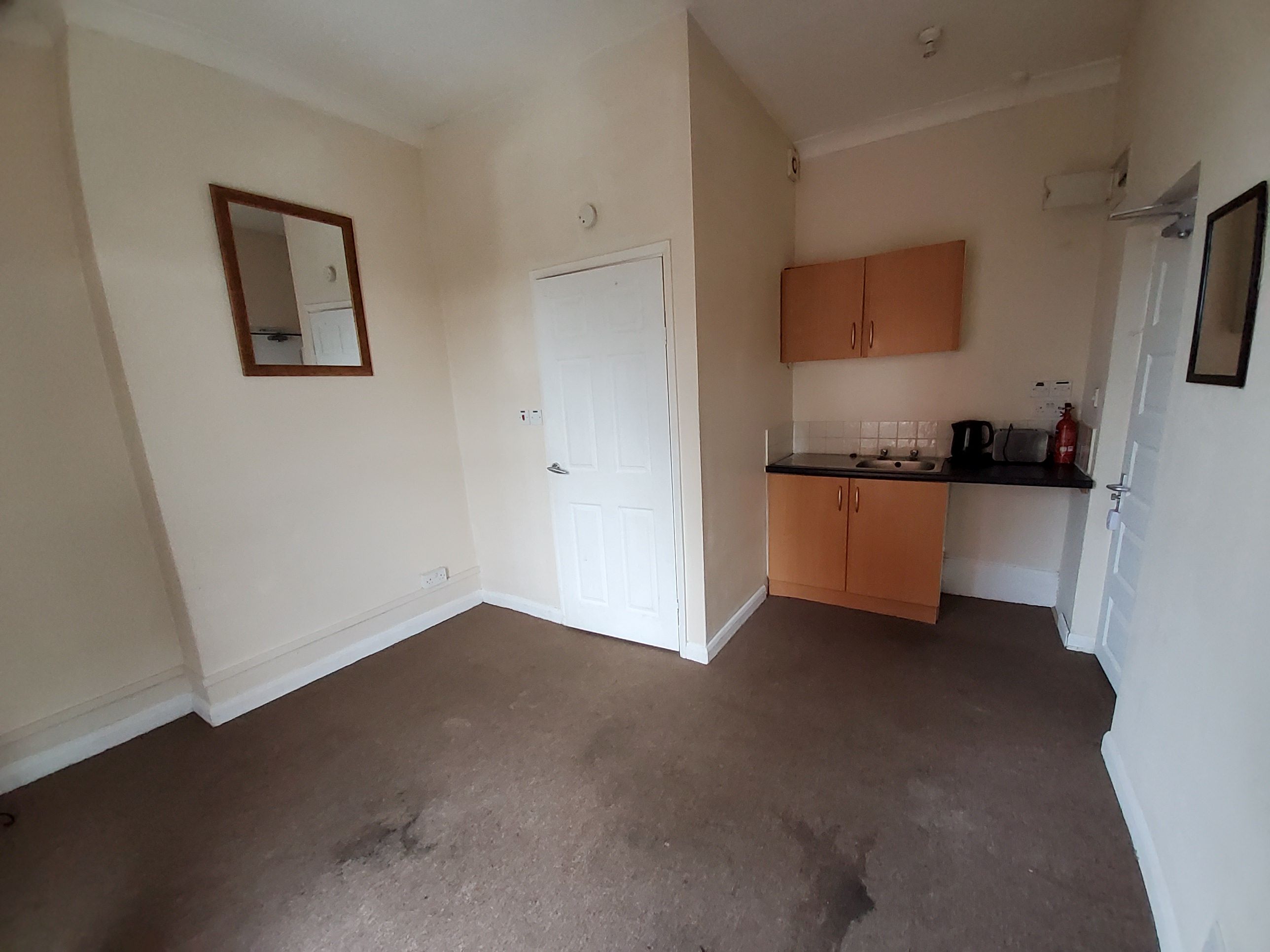 BUY TO LET INVESTMENT: A FIRST FLOOR STUDIO APARTMENT CURRENTLY PRODUCING AN INCOME OF JUST UNDER £6000 PER ANNUM.  A 10.8% YEILD OF THE GUIDE PRICE
