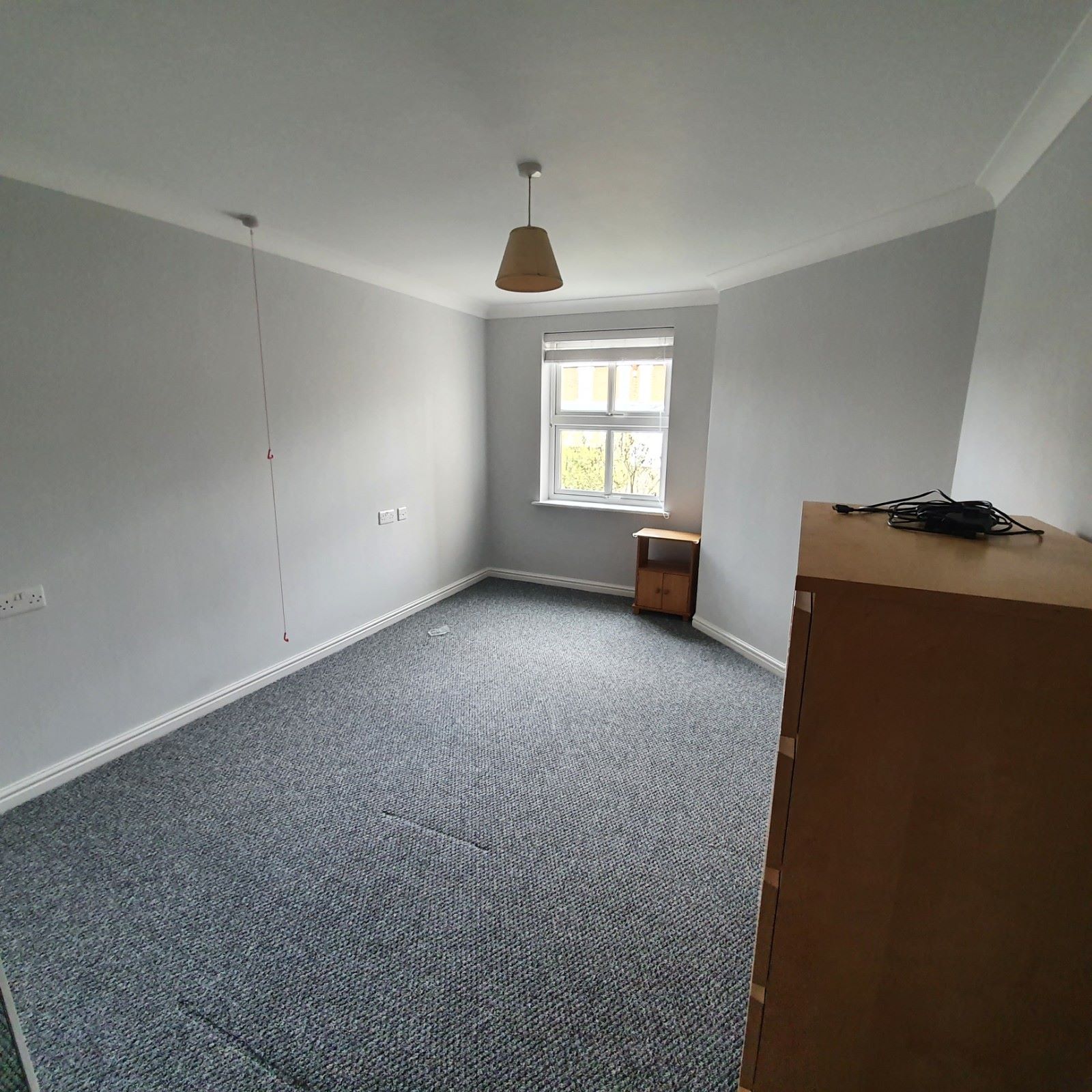 RESIDENTIAL INVESTMENT: VACANT  FIRST FLOOR RETIREMENT APARTMENT CLOSE TO TOWN CENTRE CONSIDERED TO BE BELOW MARKET VALUE