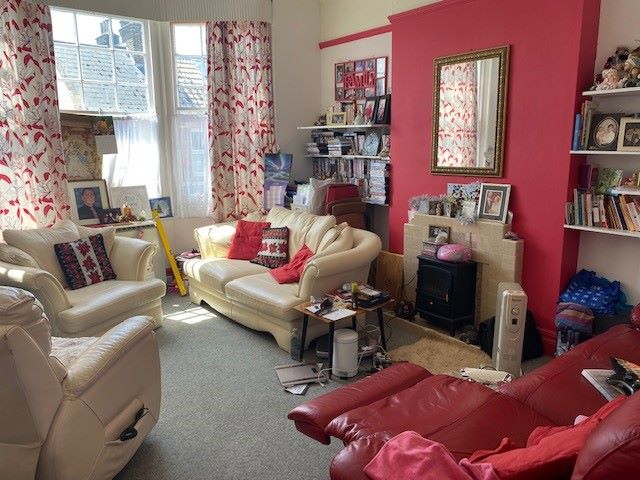 BUY TO LET INVESTMENT: TWO LONG LEASEHOLD FLATS BOTH LET OUT PRODUCING AN INCOME OF £10,800 PER ANNUM. AN 8.3% YIELD OF THE GUIDE PRICE.