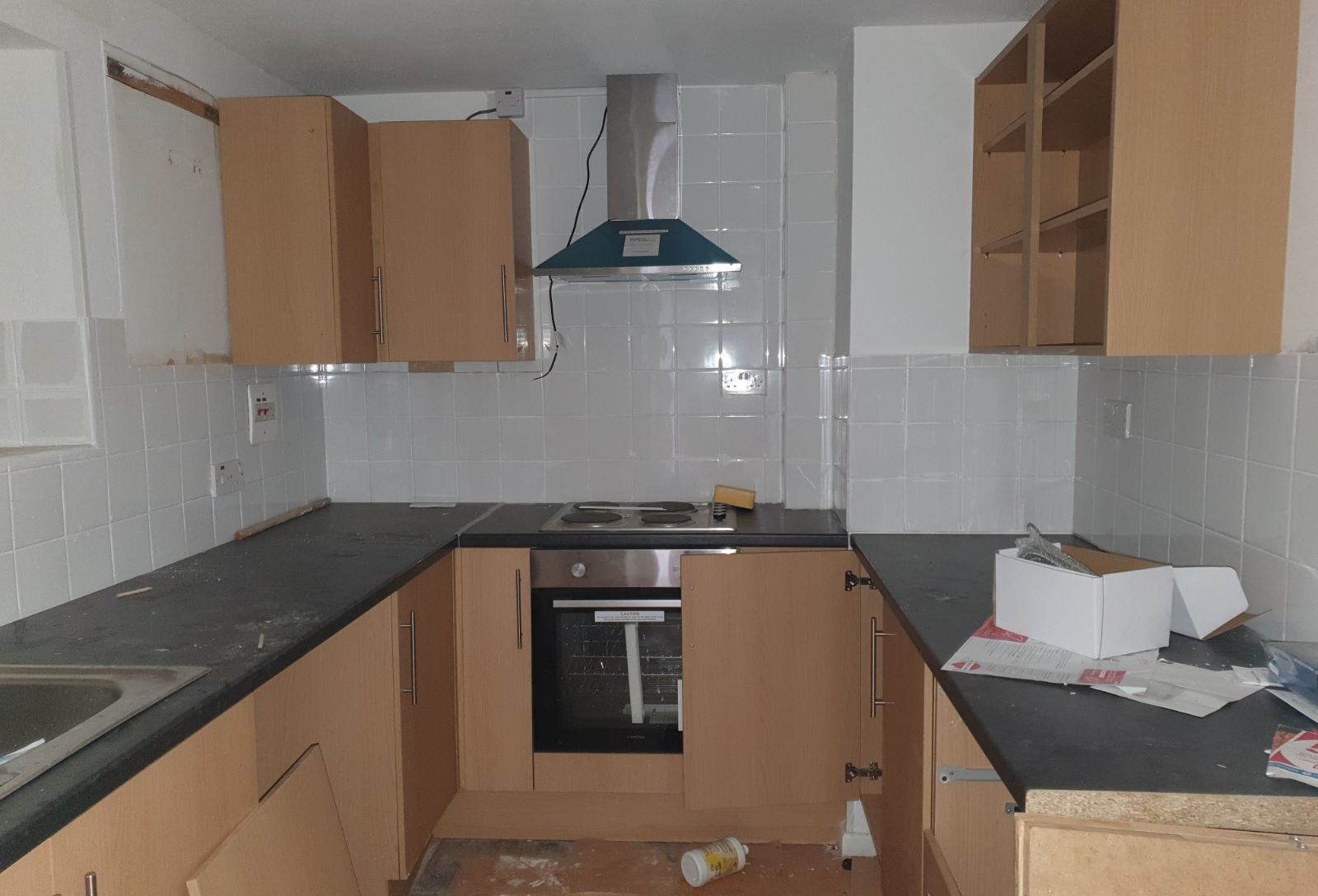RESIDENTIAL INVESTMENT: A VACANT FOUR BEDROOM MAISONETTE WITH GARDEN AND CLOSE TO TRAIN STATION CONSIDERED TO BE AN IDEAL BUY TO LET INVESTMENT