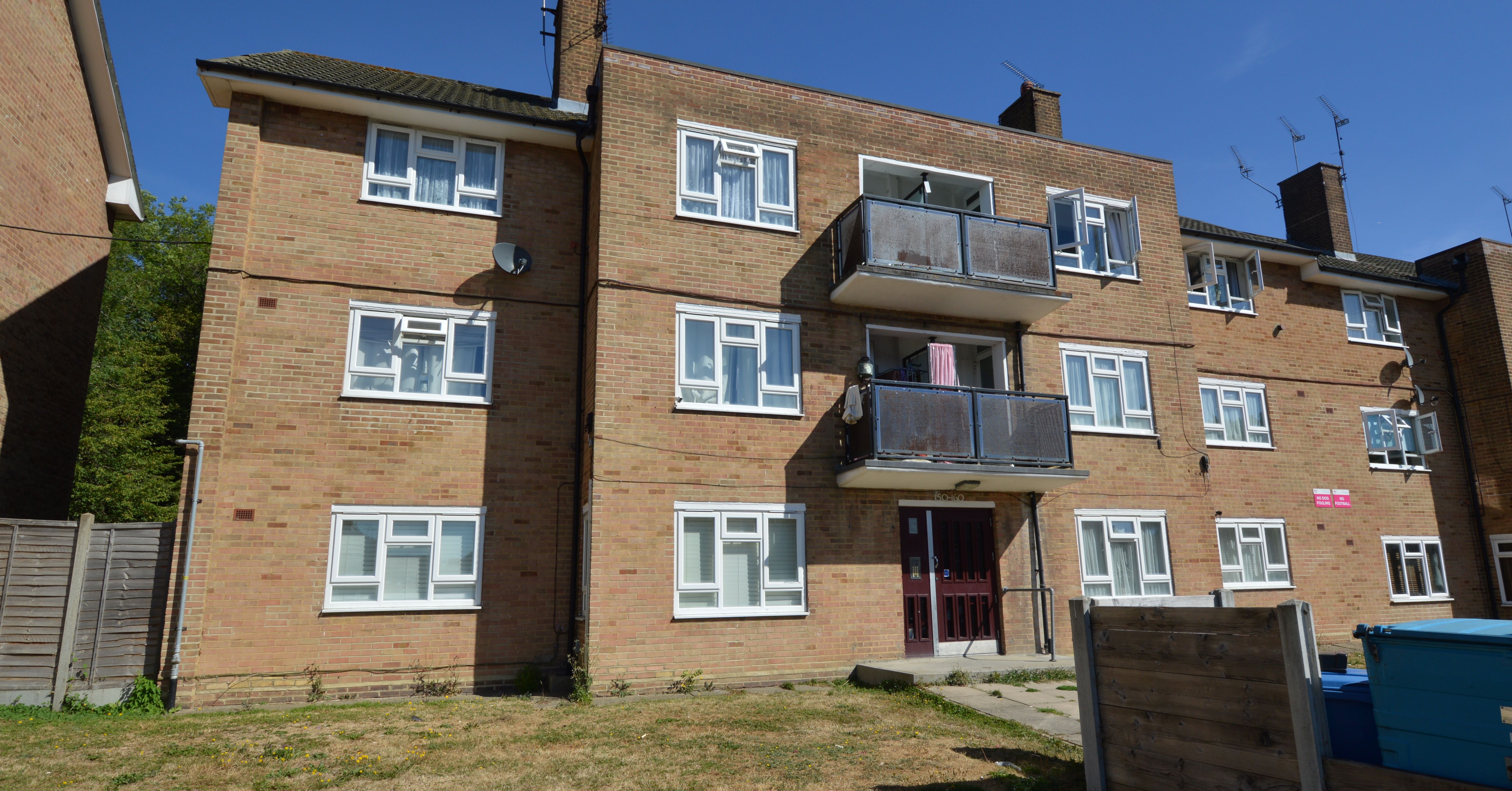 RESIDENTIAL INVESTMENT OPPORTUNITY:  A VACANT TWO BEDROOM SECOND FLOOR FLAT WITH OWN GARDEN CONSIDERED TO BE BELOW MARKET VALUE
