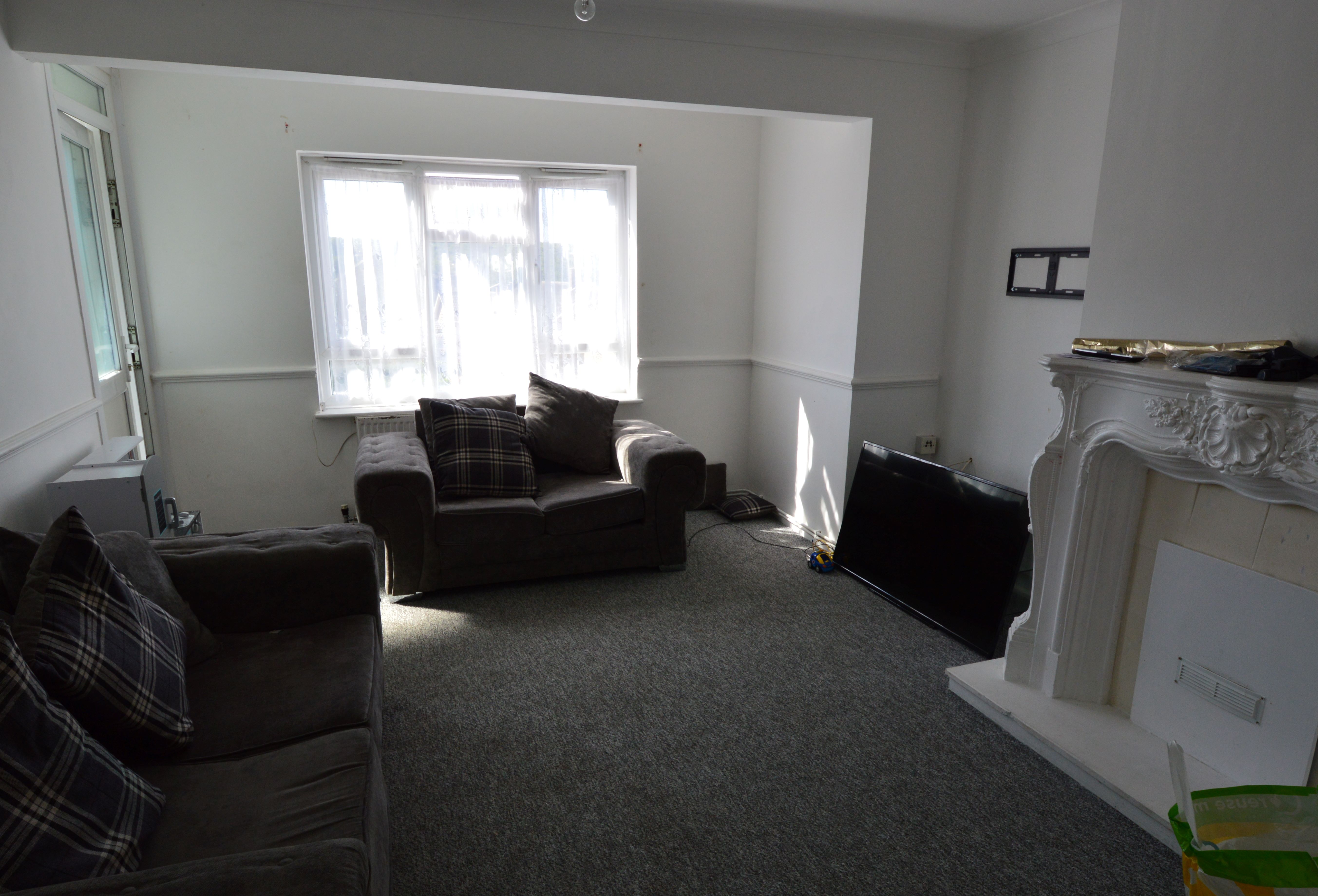 RESIDENTIAL INVESTMENT OPPORTUNITY:  A VACANT TWO BEDROOM SECOND FLOOR FLAT WITH OWN GARDEN CONSIDERED TO BE BELOW MARKET VALUE