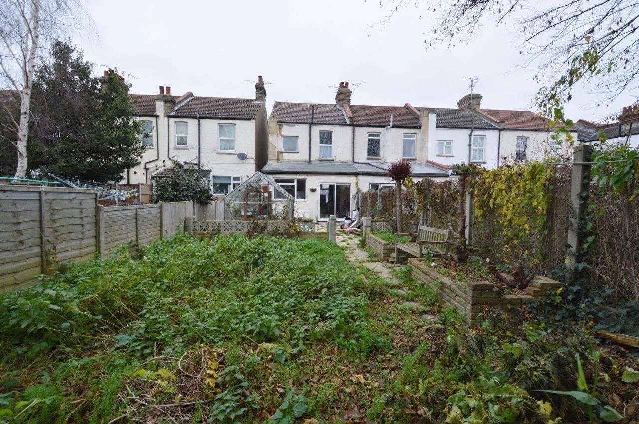 REFURBISHMENT OPPORTUNITY: A FREEHOLD TWO BEDROOM END OF TERRACE HOUSE LOCATED IN SOUTHEND ON SEA IN NEED OF MODERNISATION