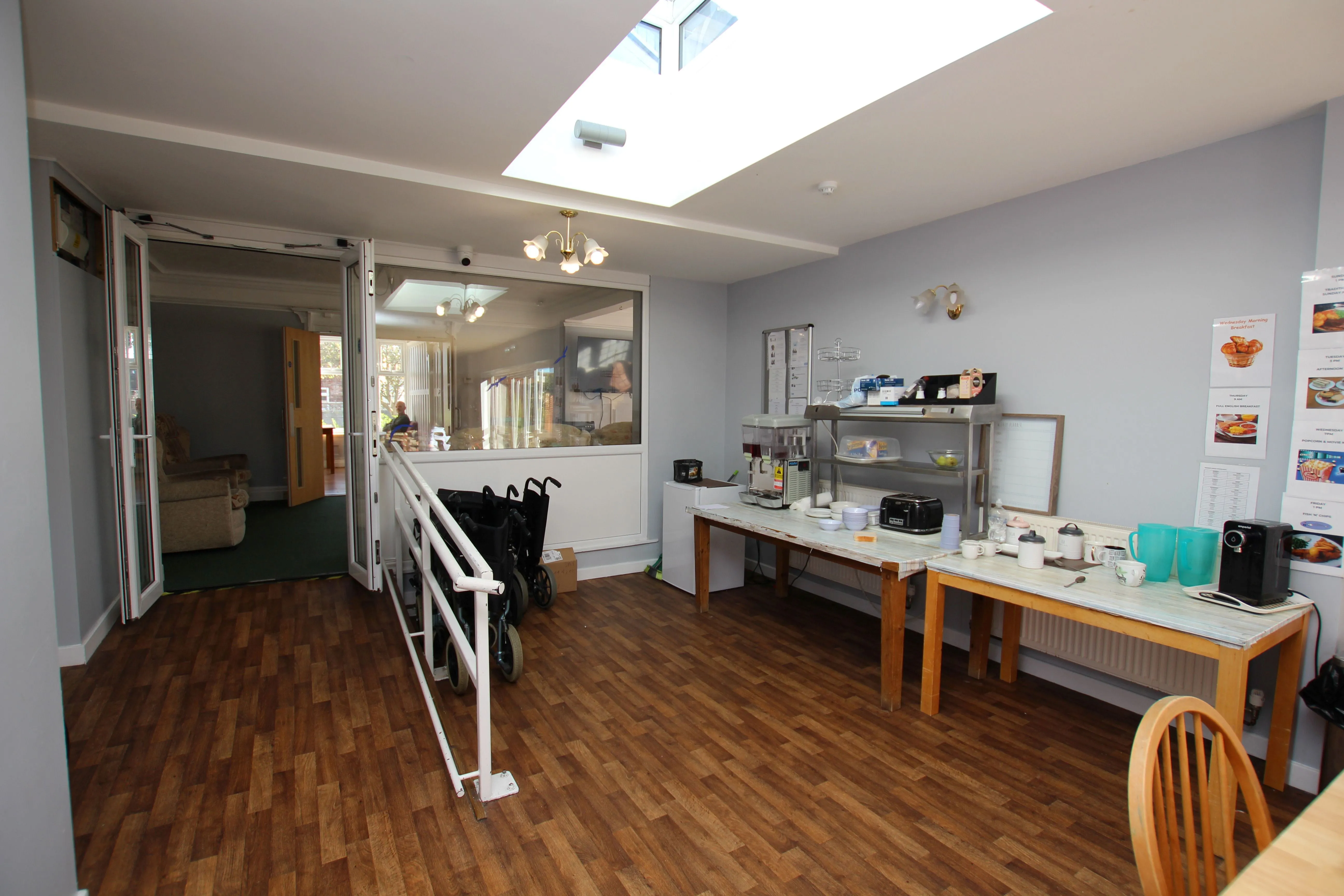 RE DEVELOPMENT OPPORTUNITY: A VACANT DETACHED FORMER CARE HOME APPROX. 12,500 SQ.FT. ON A PLOT OF 0.45 ACRES LOCATED CLOSE TO THE SEAFRONT 