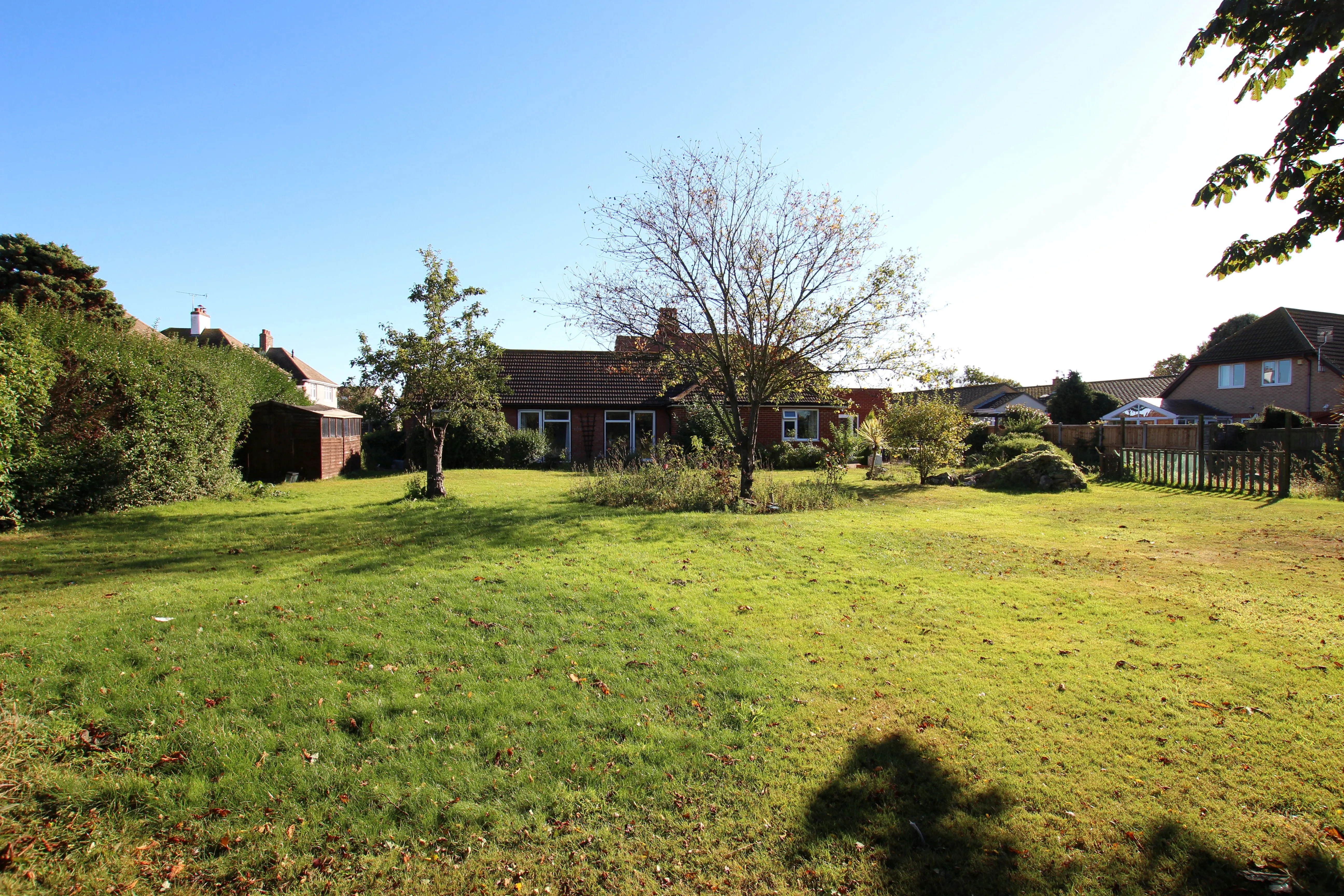 RE DEVELOPMENT OPPORTUNITY: A VACANT DETACHED FORMER CARE HOME APPROX. 12,500 SQ.FT. ON A PLOT OF 0.45 ACRES LOCATED CLOSE TO THE SEAFRONT 