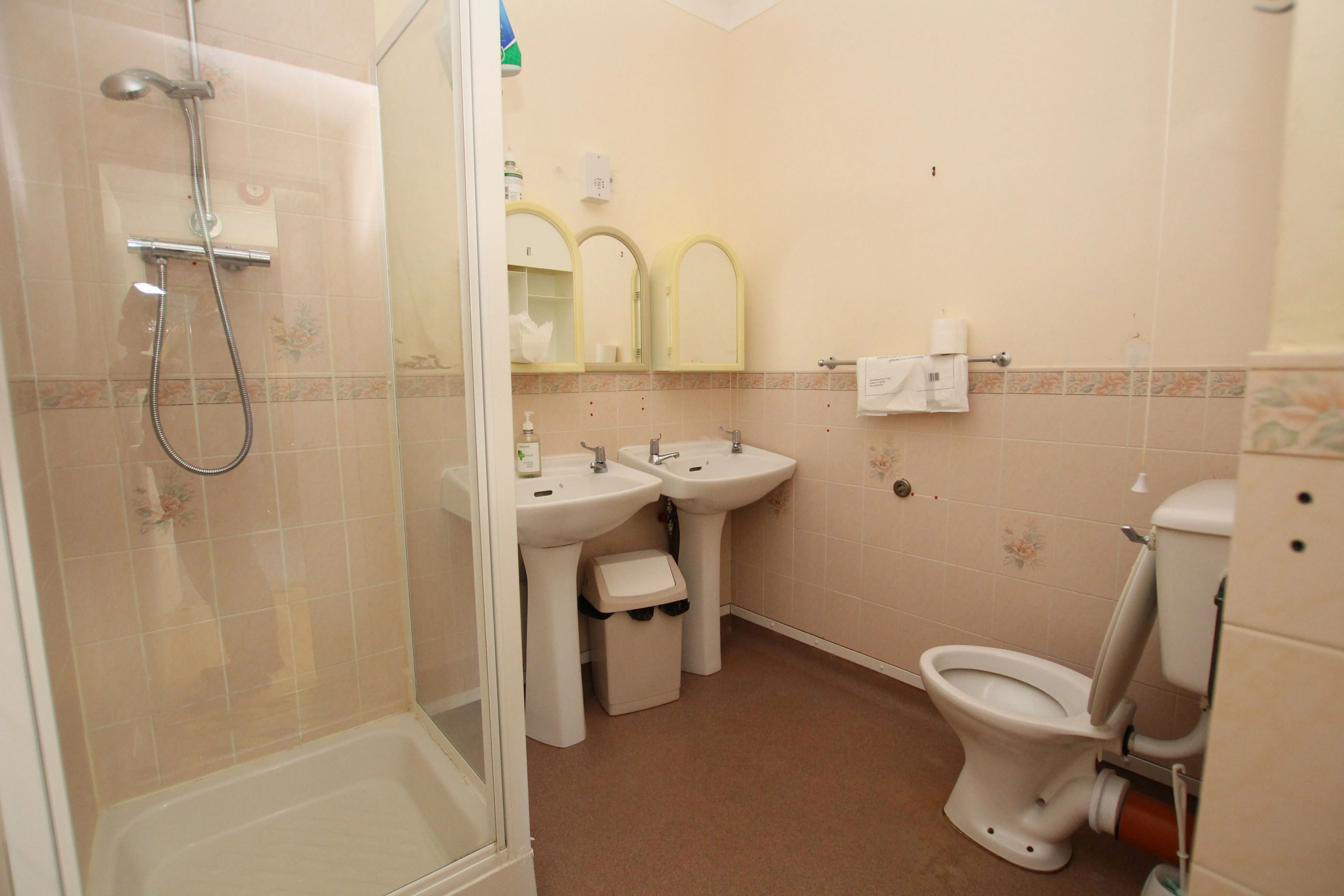 RE DEVELOPMENT OPPORTUNITY: A VACANT DETACHED FORMER CARE HOME APPROX. 12,500 SQ.FT. ON A PLOT OF 0.45 ACRES LOCATED CLOSE TO THE SEAFRONT 