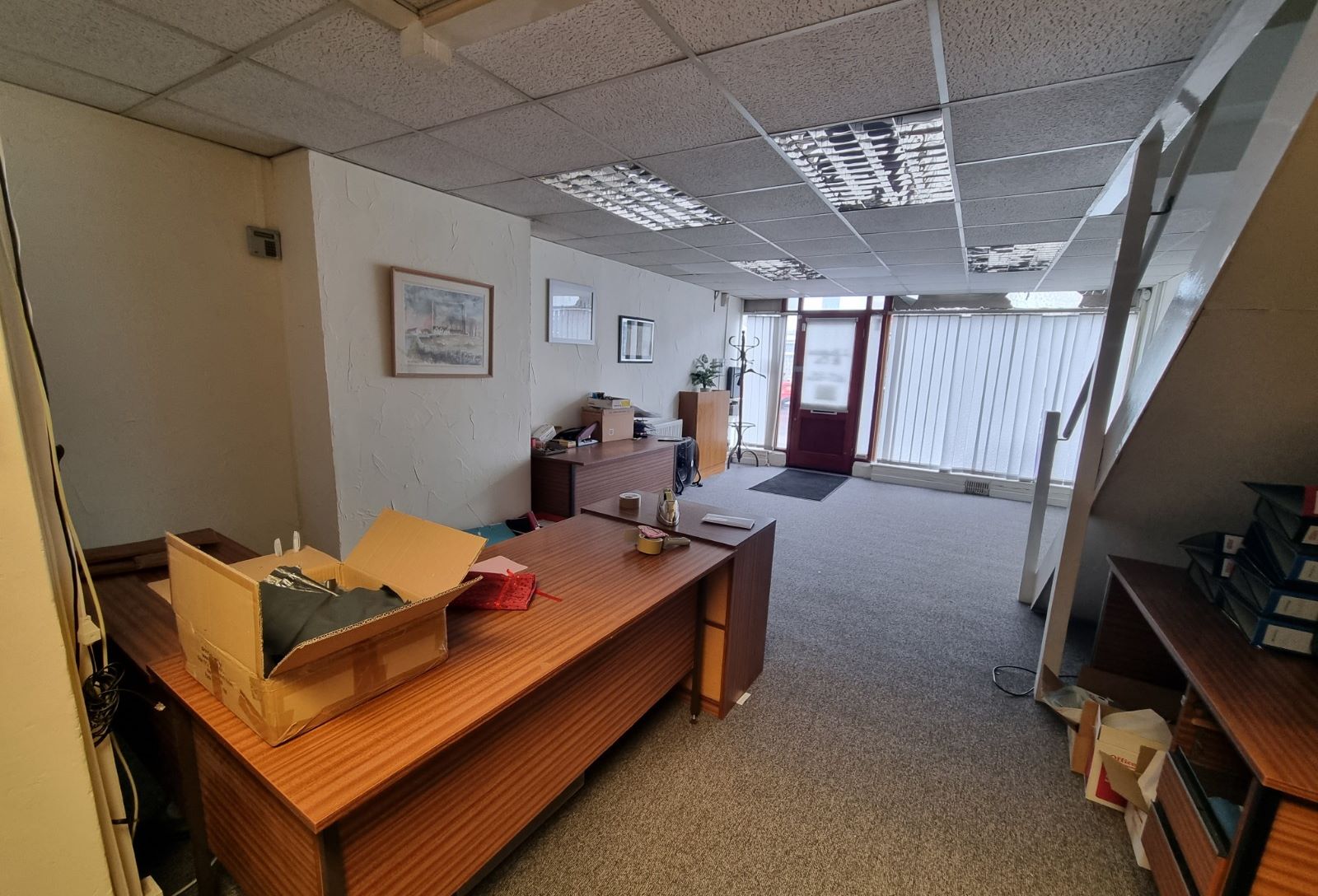 COMMERCIAL INVESTMENT OPPORTUNITY: A FREEHOLD PROPERTY COMPRISING OF A SHOP WITH OFFICES ABOVE AND PARKING SITUATED CLOSE TO GRAYS TOWN CENTRE