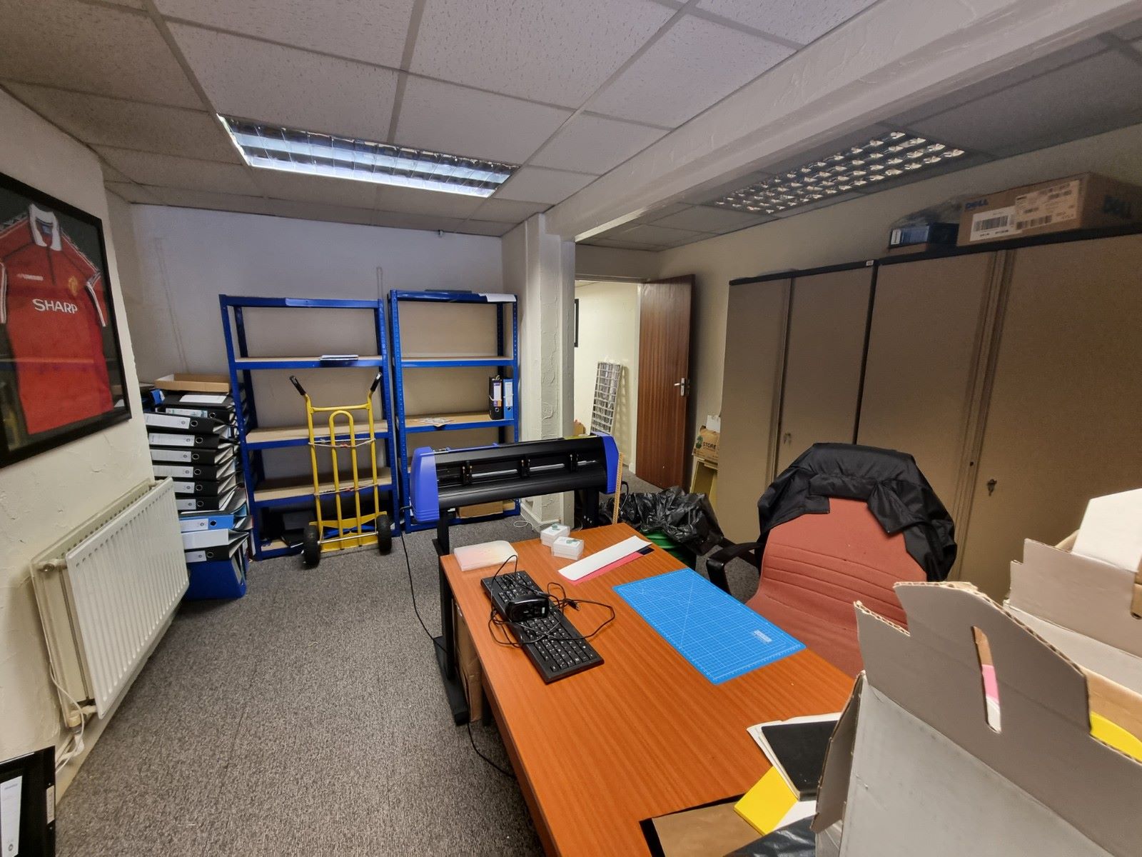COMMERCIAL INVESTMENT OPPORTUNITY: A FREEHOLD PROPERTY COMPRISING OF A SHOP WITH OFFICES ABOVE AND PARKING SITUATED CLOSE TO GRAYS TOWN CENTRE