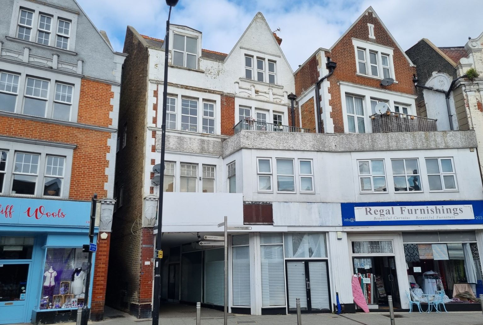 BUY TO LET INVESTMENT: A FOUR BEDROOM TOP FLOOR APARTMENT WITH TENANT IN OCCUPATION CURRENTLY PRODUCING AN INCOME OF £13,800 PER ANNUM