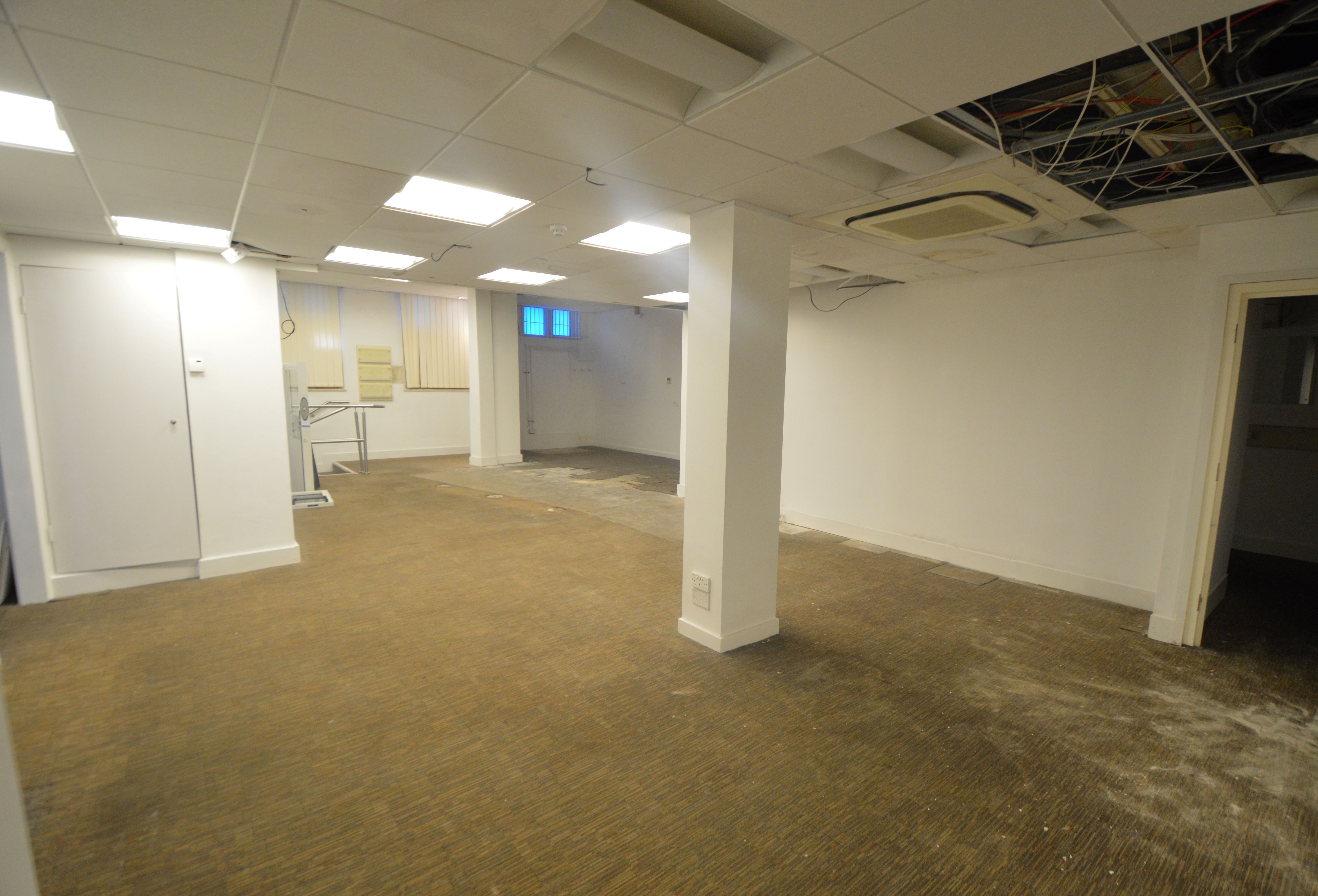 DEVELOPMENT OPPORTUNITY: A VACANT FREEHOLD FORMER BARCLAYS BANK WITH FULL PLANNING PERMISSION GRANTED TO CONVERT 3 x RESIDENTIAL APARTMENTS